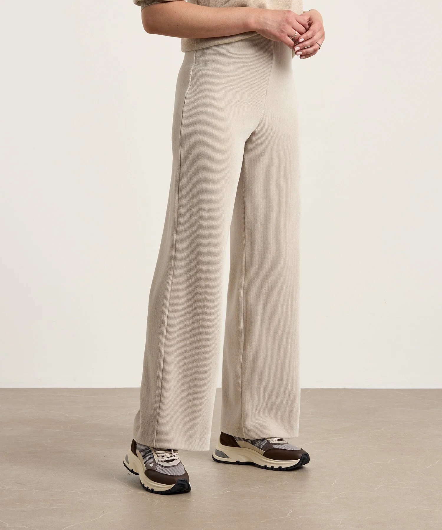 raffaello-rossi-corduroy-wide-leg-broek-elaine_2000x2000_132251.jpg
