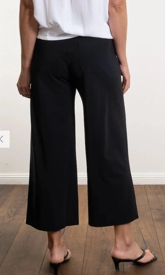 Palina Black 68 2.jpg