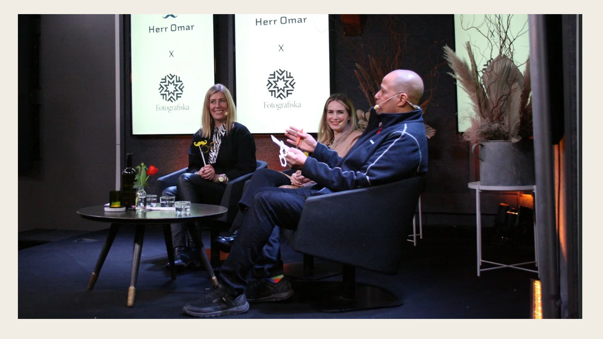 Scensamtal med expertpanel