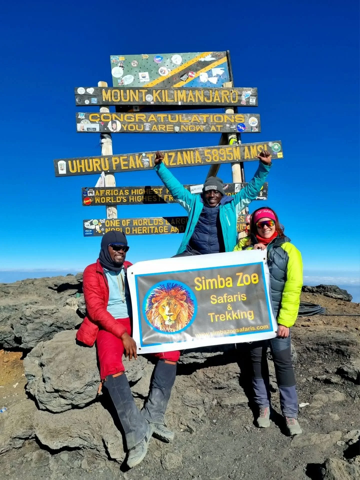 Simona reached the summit with Leone and Prist! 
