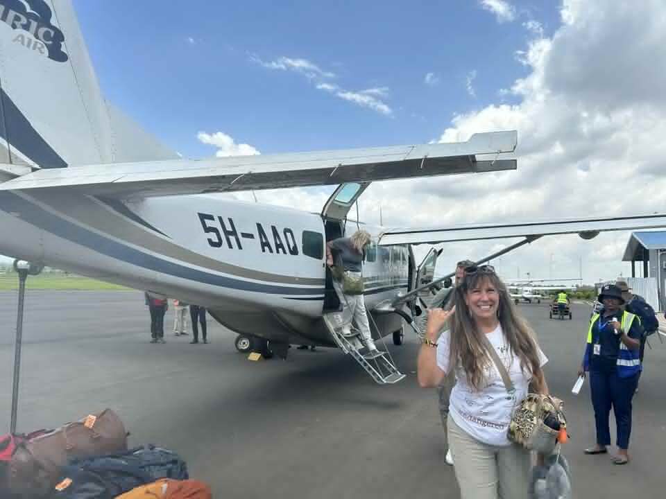 Wanna take a bush plane from the safari parks to Zanzibar?!? Let's GOOOOO!