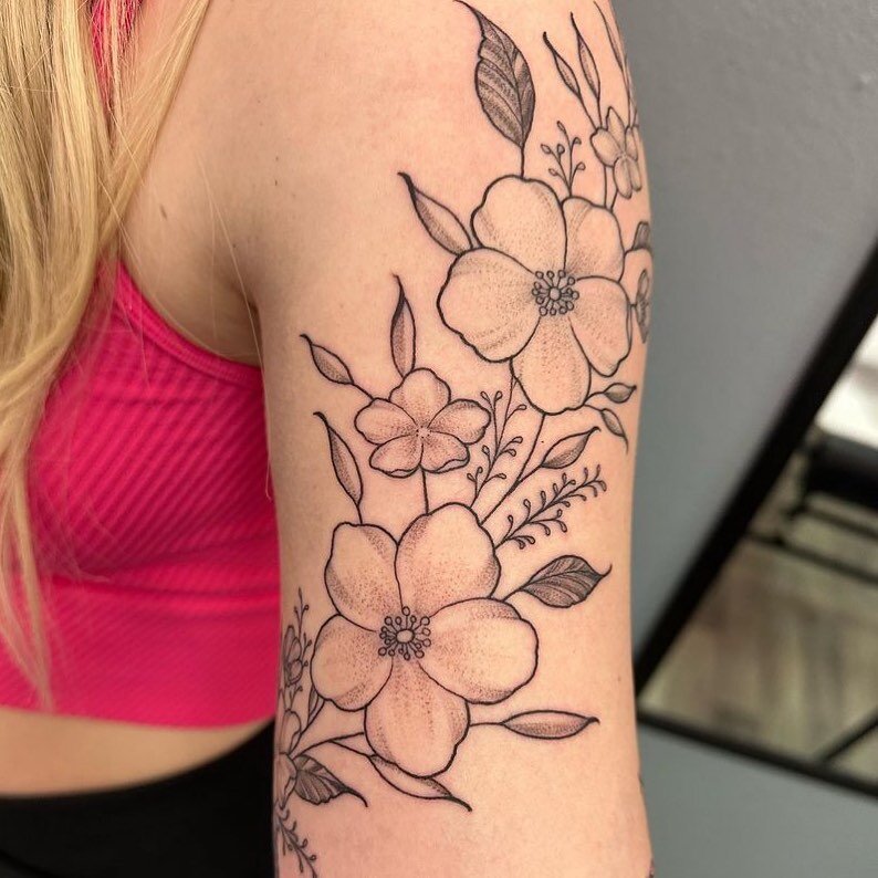 Tattoo by @soteria_tattoo &bull; DM or follow the link in his bio for booking! &bull;
#larosatattooco
3307 S College Ave Unit 102-B
Fort Collins, CO 80525
(970) 682-2946
.
.
.
.
.
#floraltattoodesign #daintytattoos #stipplingtattoo #stippletattoo #bo