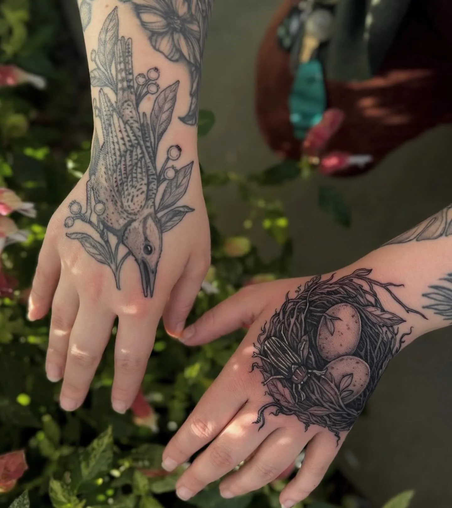 Tattoos by @manders.art 🐦&zwj;⬛🪺 Amanda&rsquo;s books are currently closed, so keep an eye on her page for updates when she&rsquo;ll be accepting new clients!

🥀 @larosatattooco 
3307 S College Ave Unit 102-B
Fort Collins, CO 80525
(970) 682-2946
