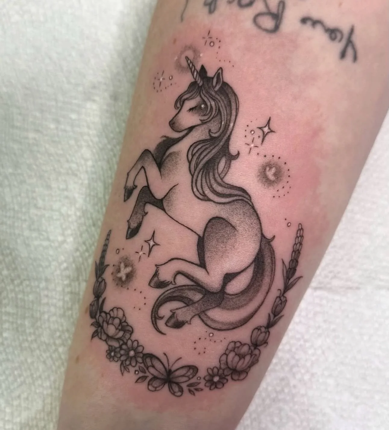 Tattoo by @roam.ink 🦄 You can book with Haze by DMing through her page! Also be sure to check out the giveaway she&rsquo;s running through April 25th ✨

🥀@larosatattooco 
3307 S College Ave Unit 102-B
Fort Collins, CO 80525
(970) 682-2946