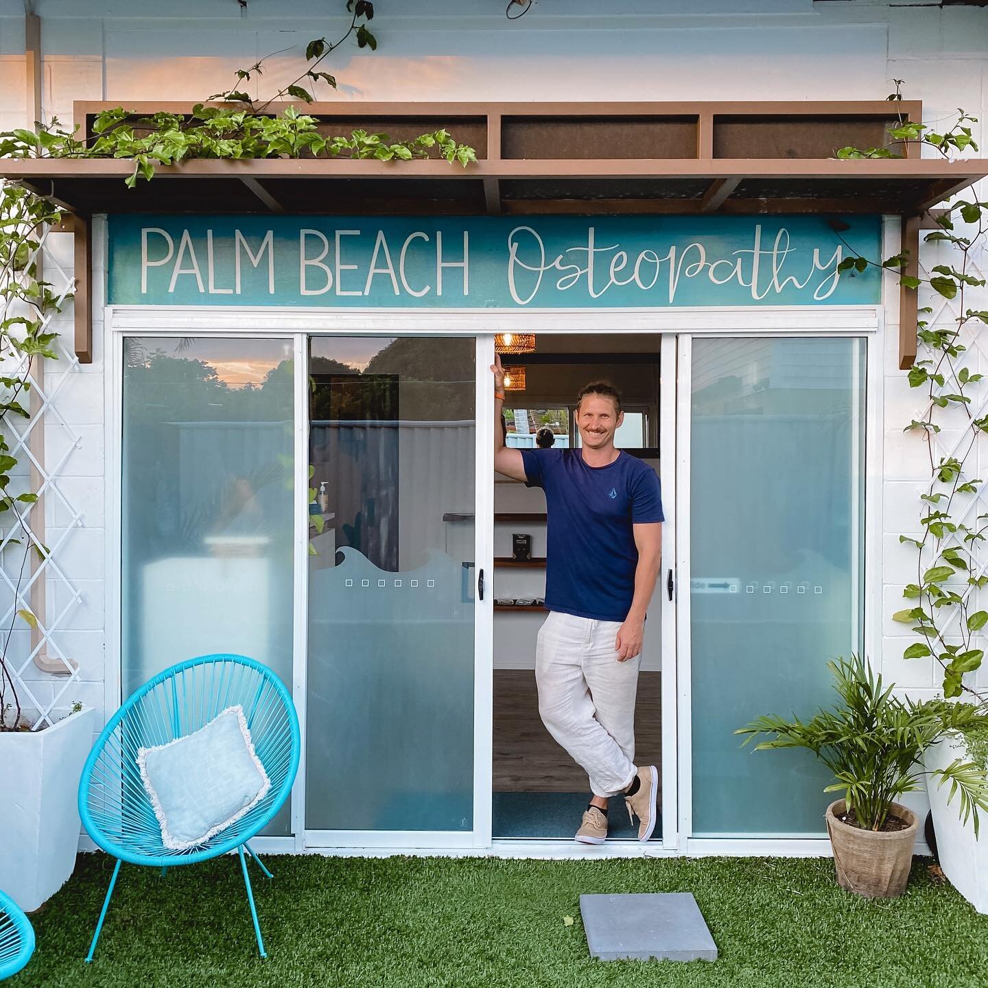 Happy 6 months of Palm Beach Osteopathy 🎉🙌🏽

We can&rsquo;t believe it&rsquo;s already been 6 months 😱 swipe to see the transformation from month 1 👏🏽 

Our goal was to create a clinic that was professional yet welcoming, relaxed and homely. A 