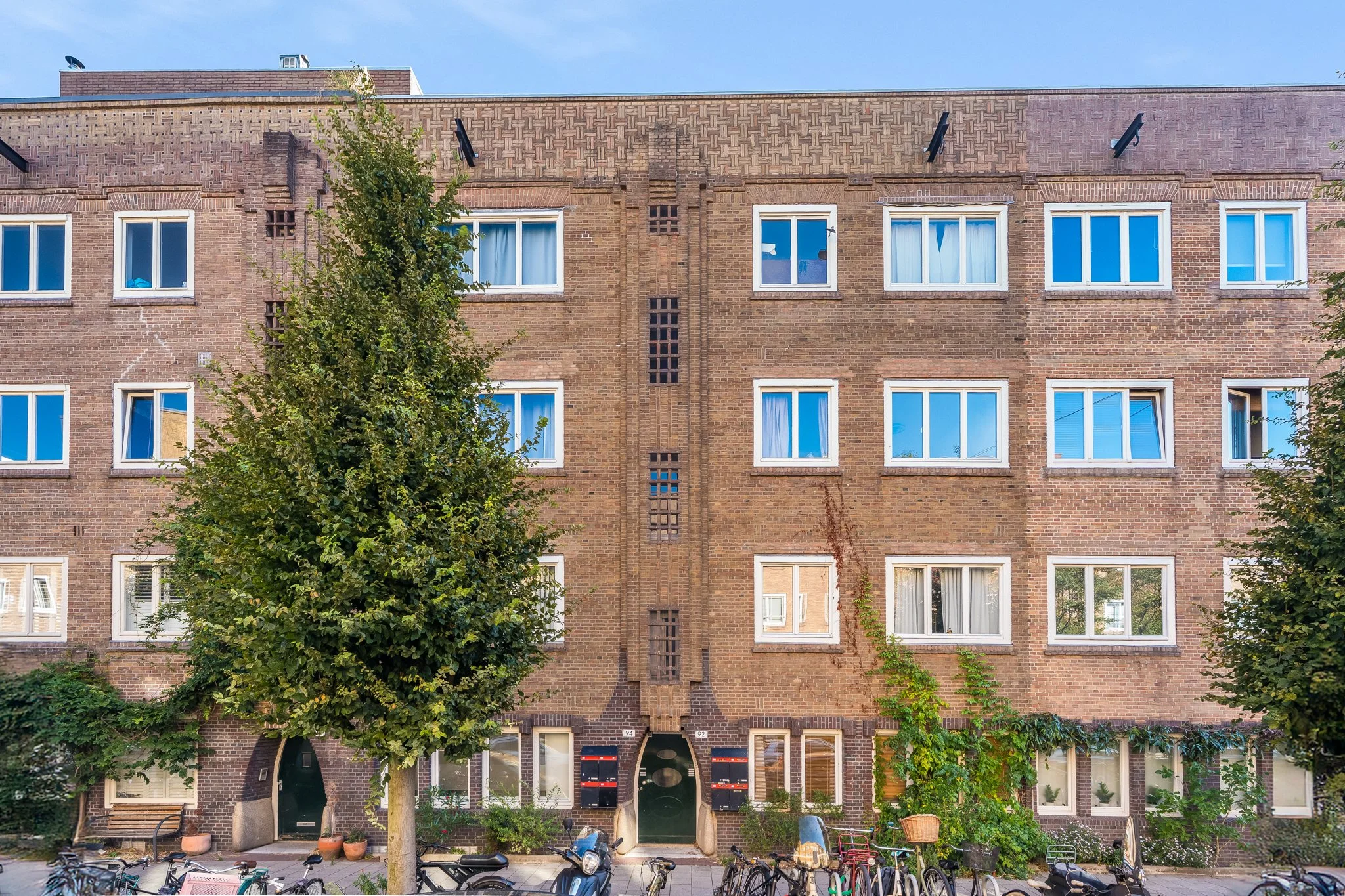 Bestevaerstraat 94H - huis verkocht door makelaar H.E.R. Makelaardij