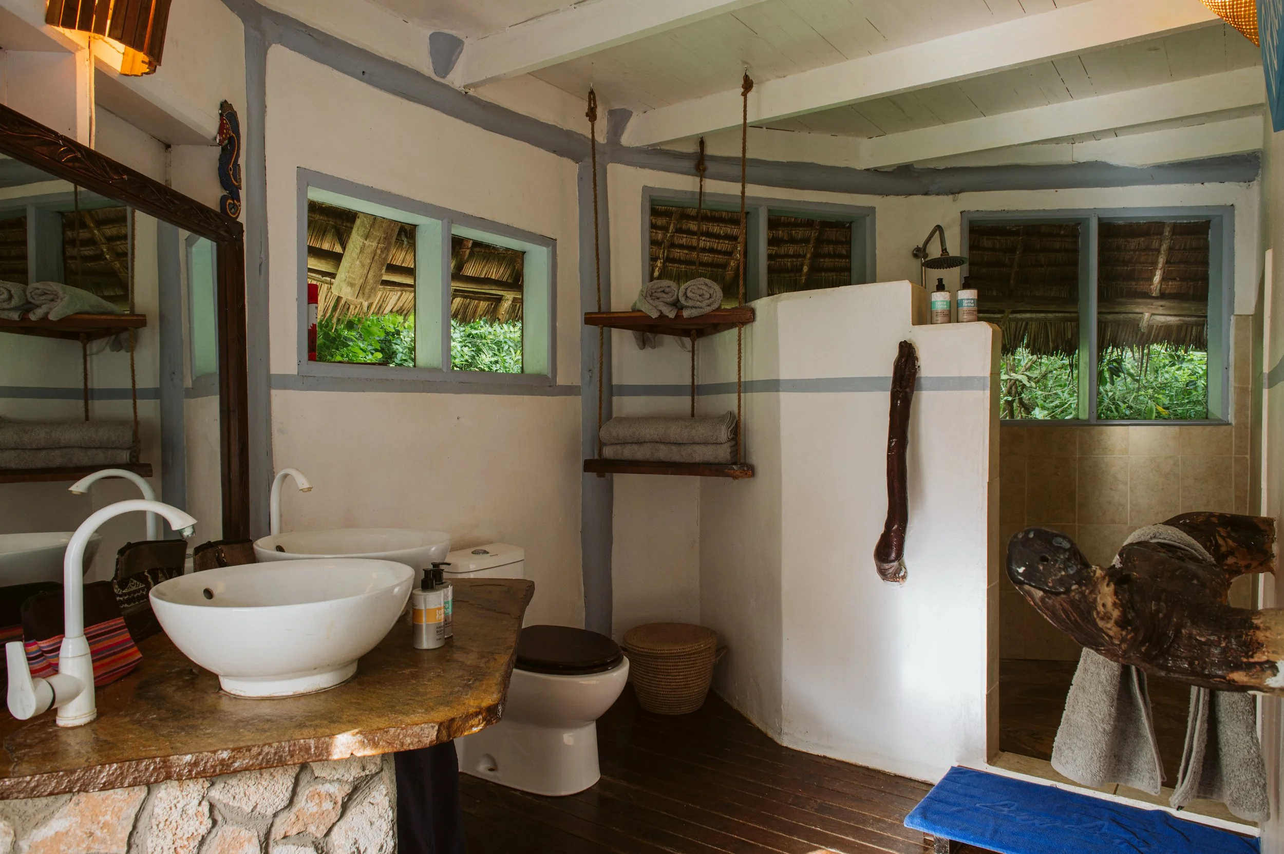 Banda Bathroom.jpg