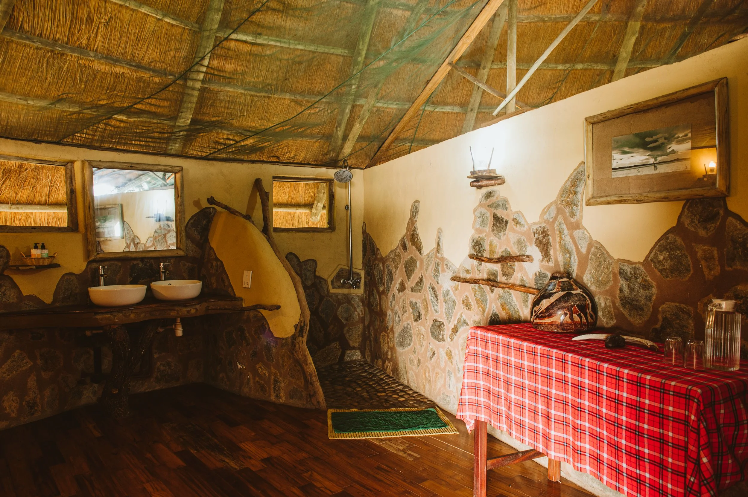Family Suite Bathroom.jpg