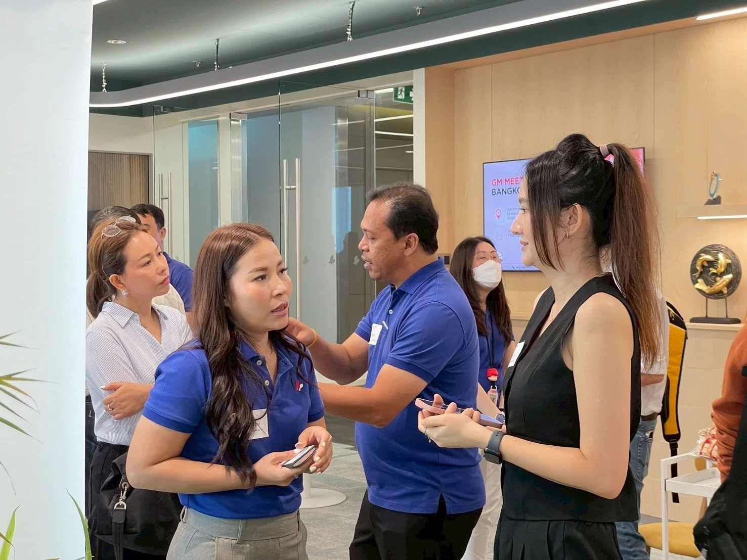LINE_ALBUM_Bkk meet up_250919_33.jpg