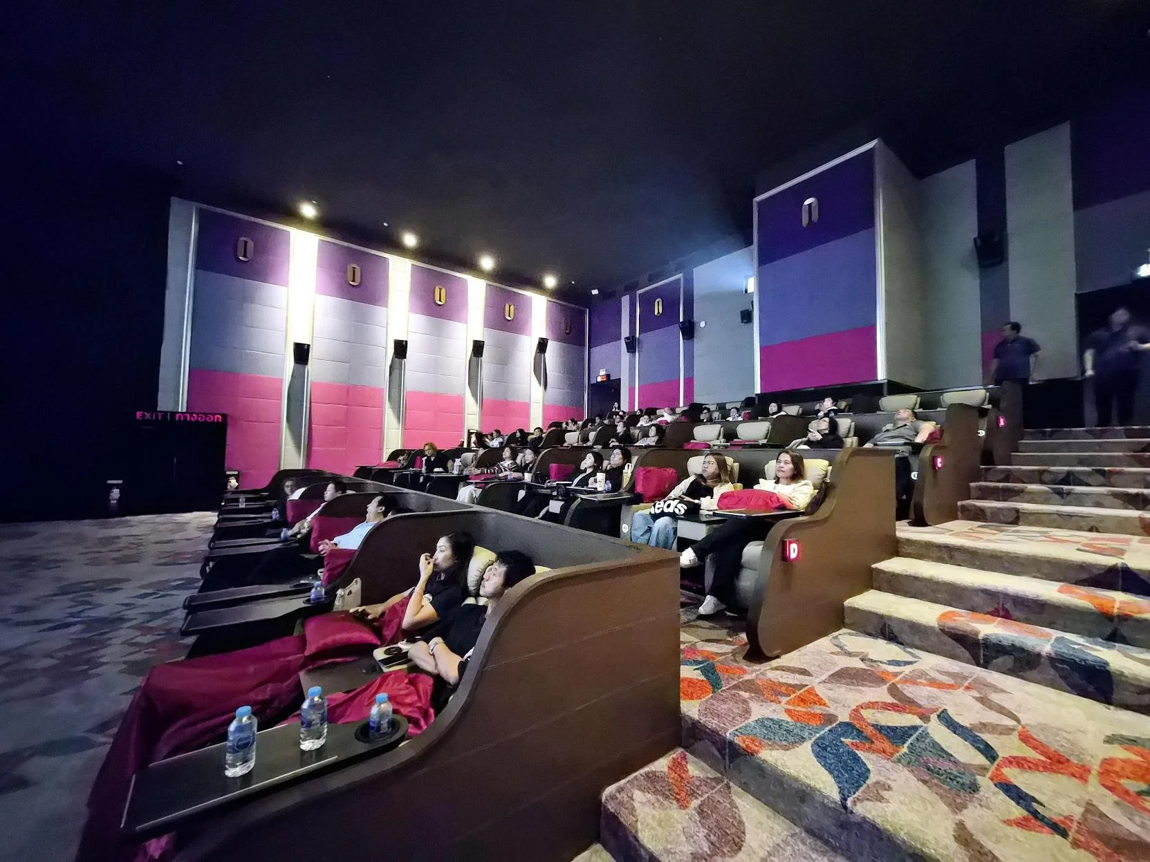 สื่อ (1).jpg