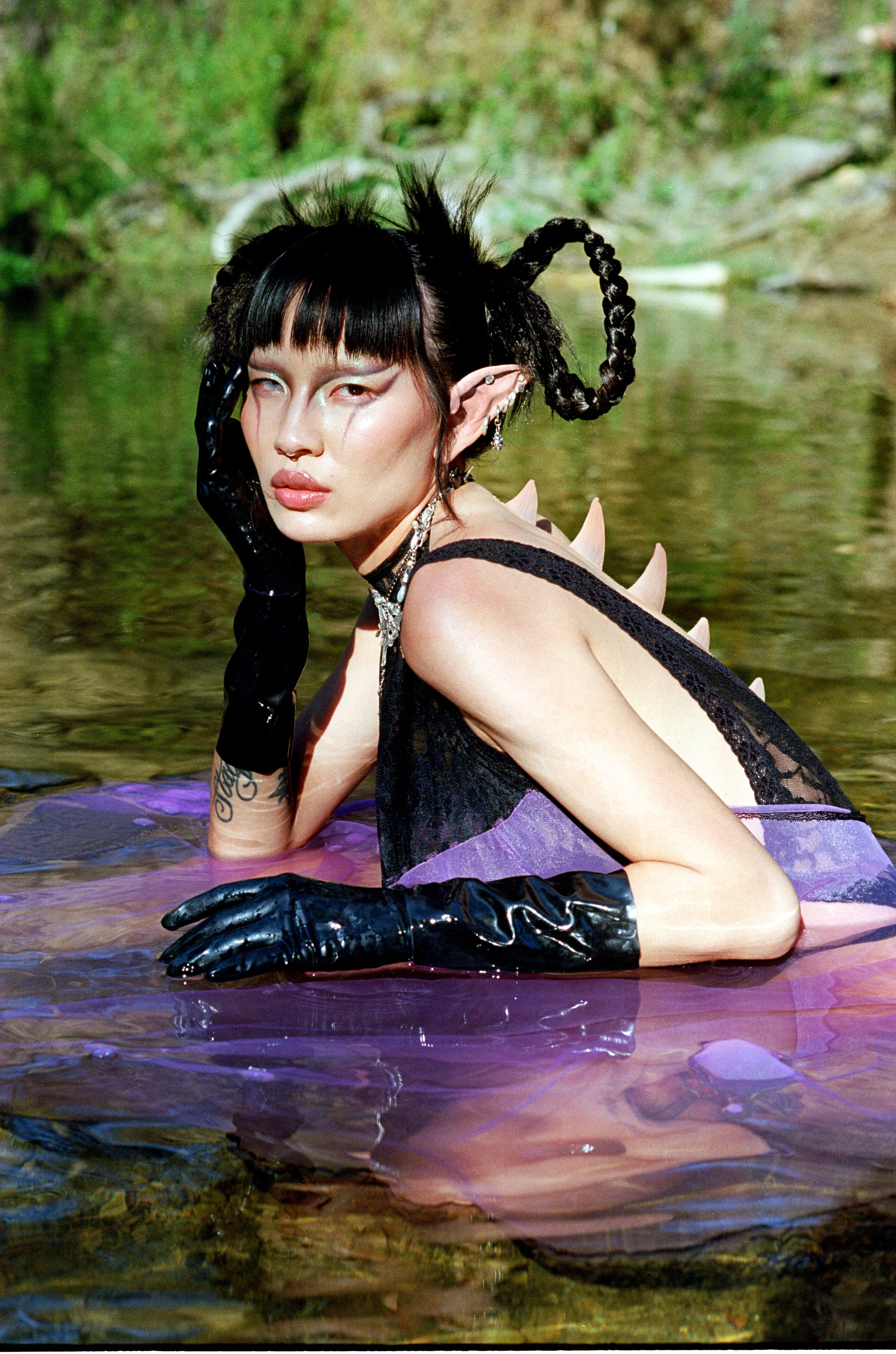 Mei LI
Photo by Nas Nixx
Styled by Ivory Woods
Hair by Jocelyn 