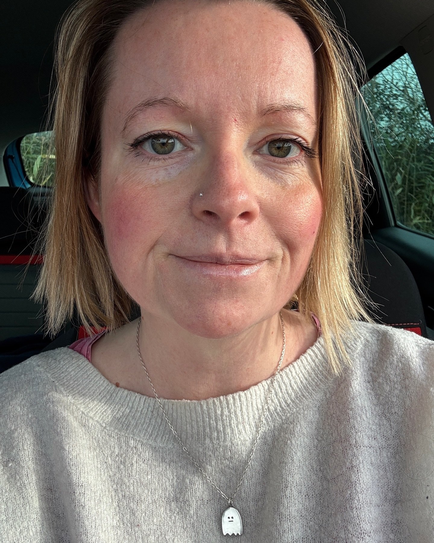 Today I have added another year to all the years I&rsquo;ve accumulated so far, and I&rsquo;m pretty happy about it. 🎈

Pic taken yesterday when there was some actual sunshine. 

#authorlife #authorgram #romanceauthorsofinstagram #romanceauthors #ro