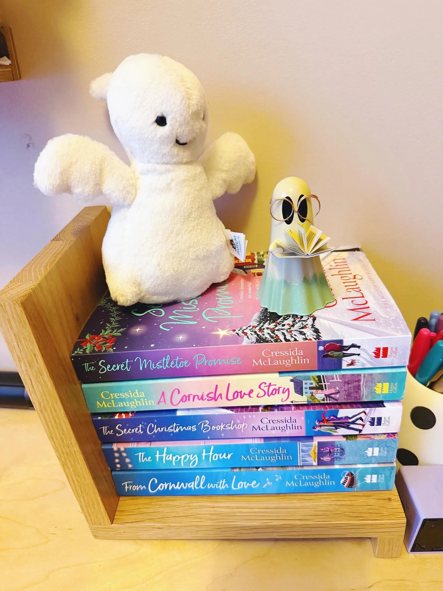 Tomorrow is publication day for The Secret Mistletoe Promise and I am SO EXCITED about it. I honestly can&rsquo;t wait for Imogen and Dexter, the Mistingham community and Felix the naughty goat to be out in the world and in your hands. 📖❄️💕

#chris