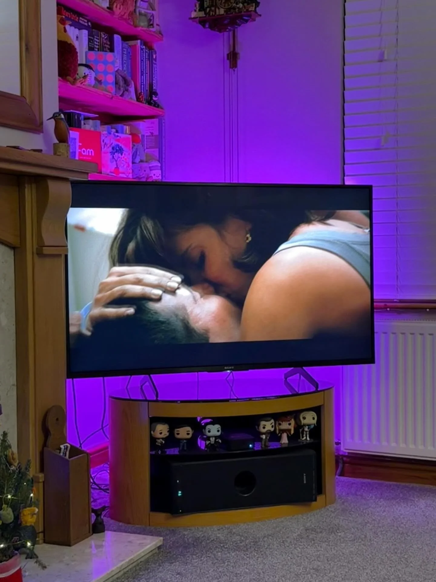 Earlier today I was talking with David about actors who are great at doing that face when they realise they&rsquo;re going to die - split seconds before it happens - and this led to me discovering that he&rsquo;d never seen Speed. 

WHAT?! 😱

So I i