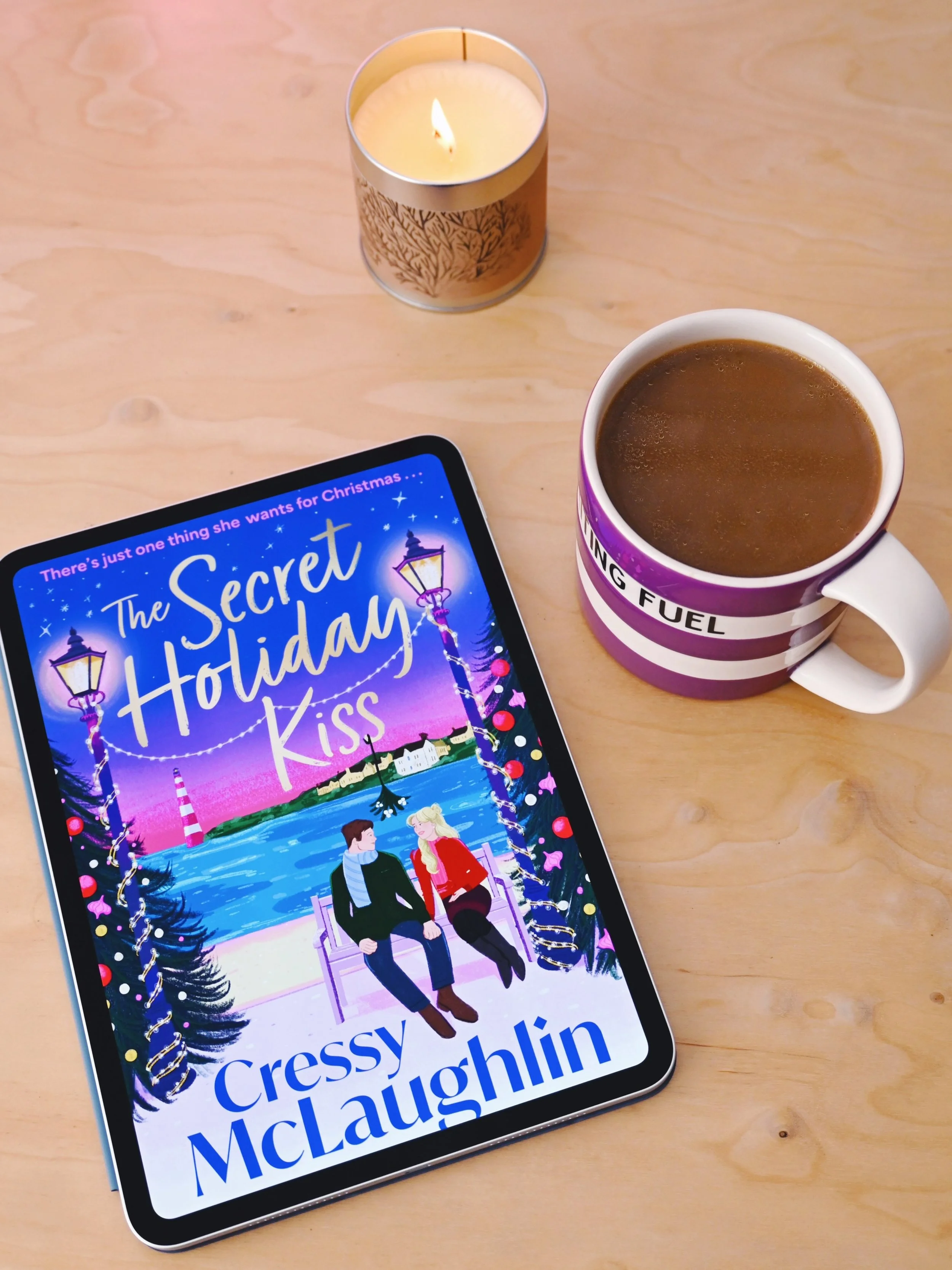 A tale of two books. 

The Secret Holiday Kiss comes out in just over six weeks and I cannot wait! I love this book and I love how twinkly it is and the cover is gorgeous. 😍

A tale of two books

I am getting close to the end of the latest readthrou