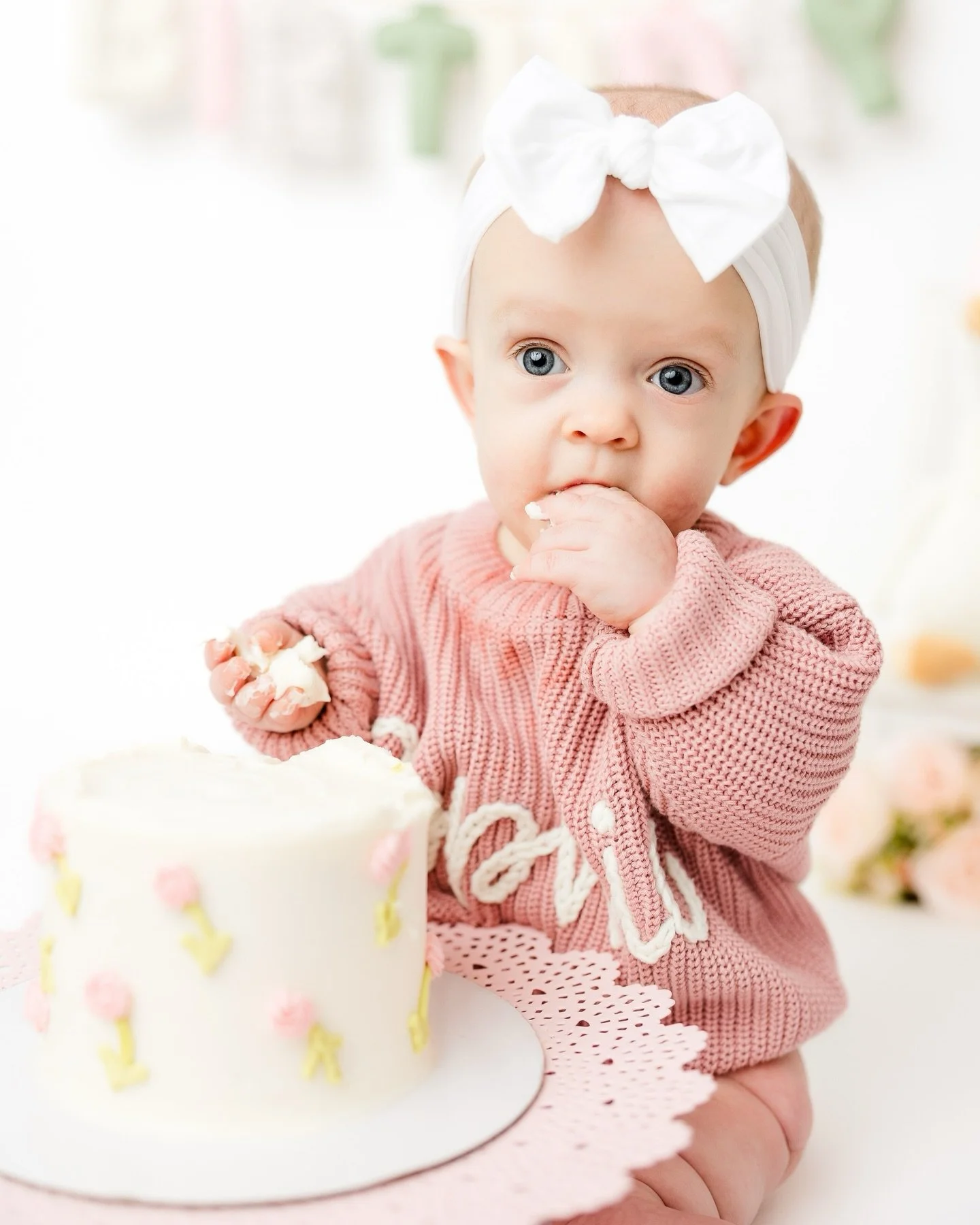 Sophie! 💕🪿

This happy girl fills the room with her happy energy! Just look at that big smile! 🥰

@courtneyfburton the silly goose theme was absolutely perfect for this mighty girl! 💛

#richmond #photographer #cakesmashsession