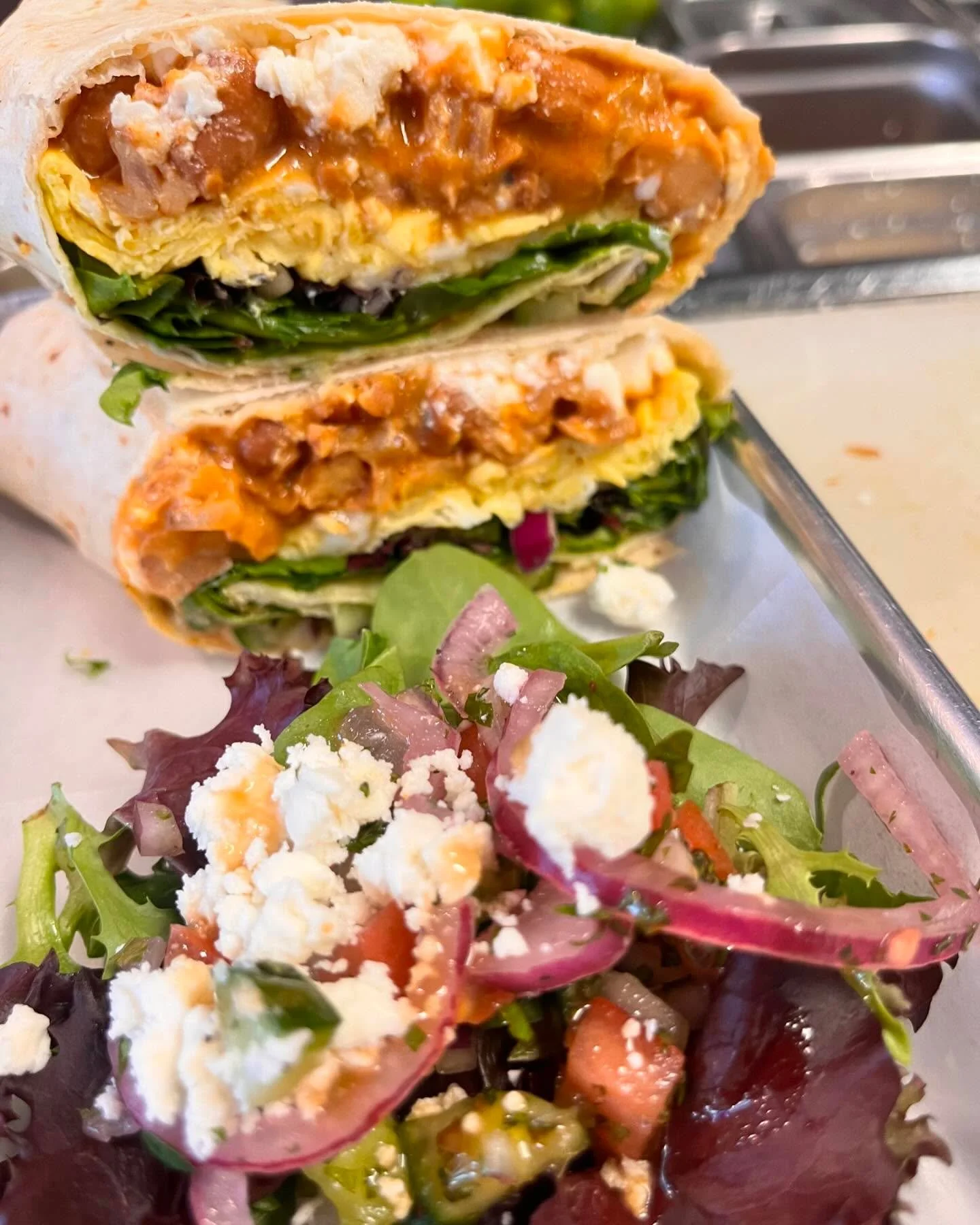 Did you know fava beans are loaded with nutrients and can even help with symptoms of Parkinson&rsquo;s disease and anemia. 

#superfoods #sandwichgirlcomics #breakfastallday