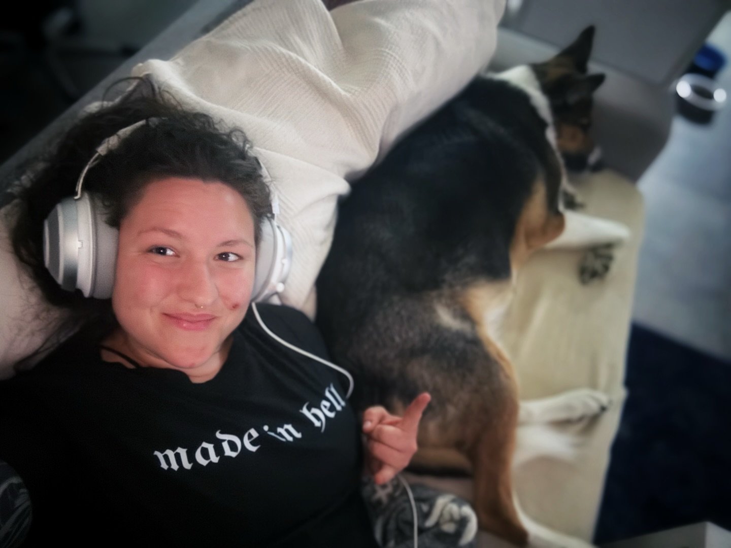[ VARSTVO NA DOMU STRANKE ] 
.
Lunka je predolg &scaron;pilala PS, pa se je utrudla 😂
.
.
.
#srcismrci #pasjavaruska #petsitter #najboljsapasjavaruska #dognanny #varstvonadomustranke #petsittingatmyfriends #gamerdog