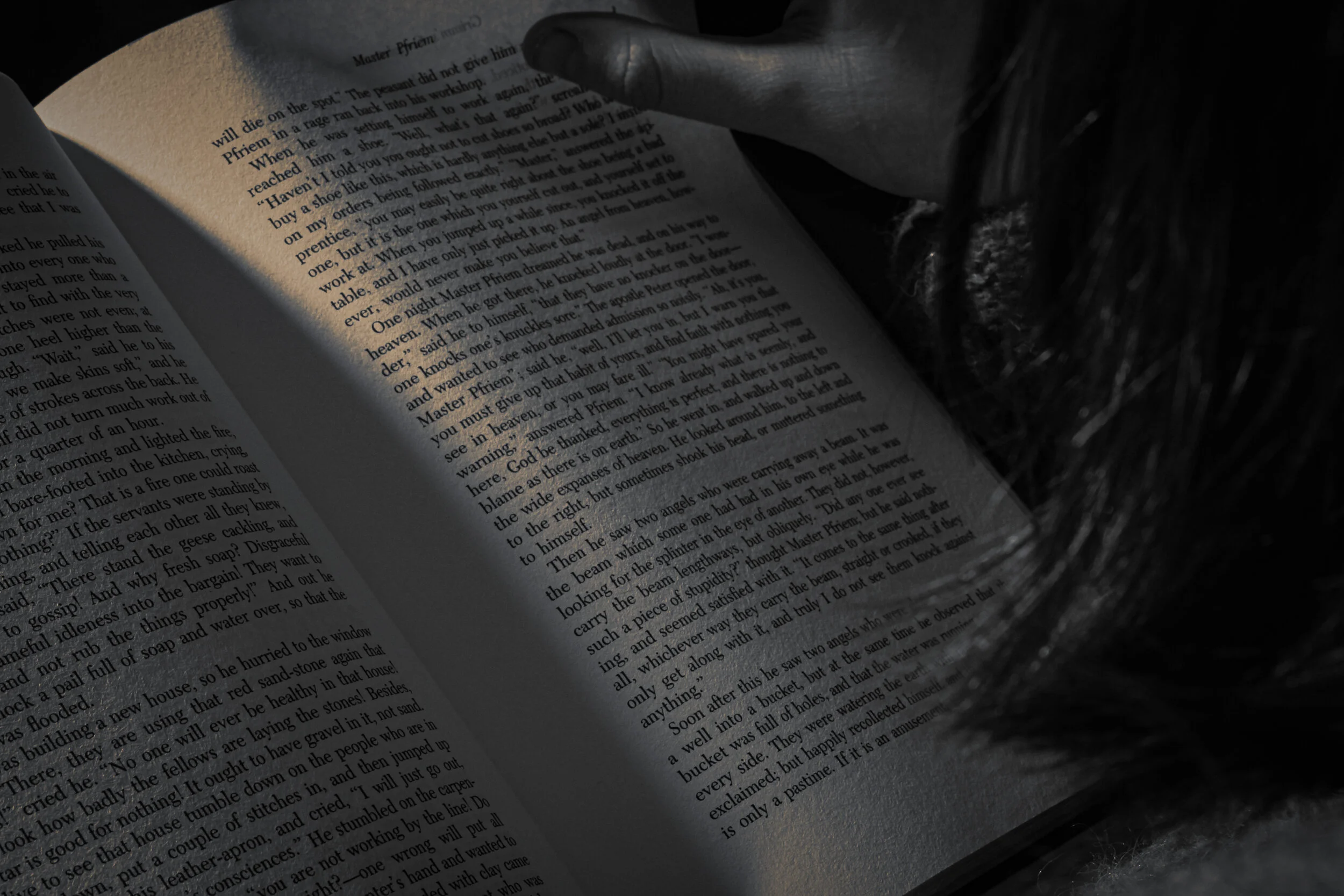 liv_book7.jpg