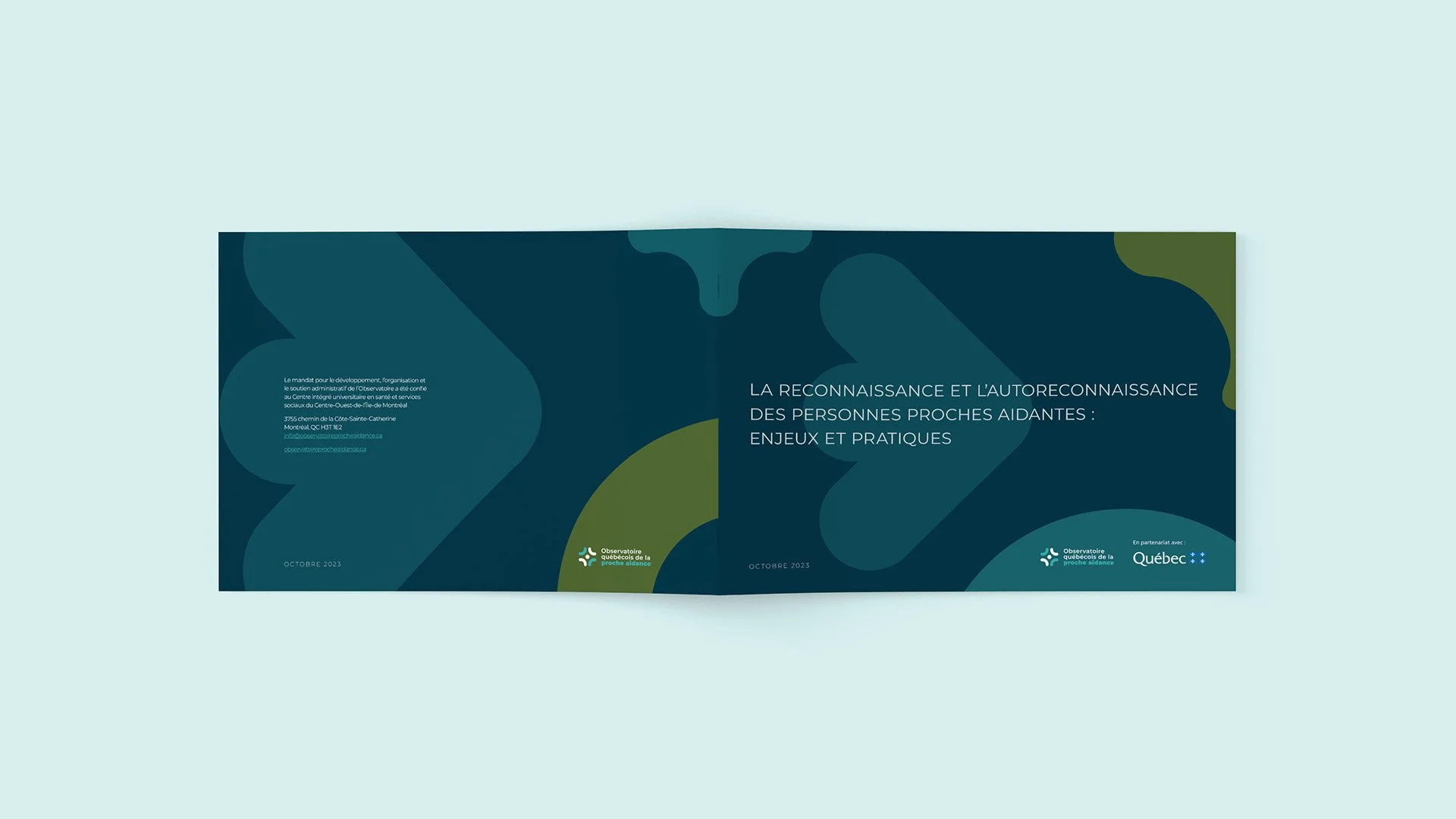 Rapport ouvert posé à l'envers. On voit la couverture et la quatrième de couverture d'un rapport sur la reconnaissance des proches aidants au Québec, fait par l'observatoire de la proche aidance au Québec.