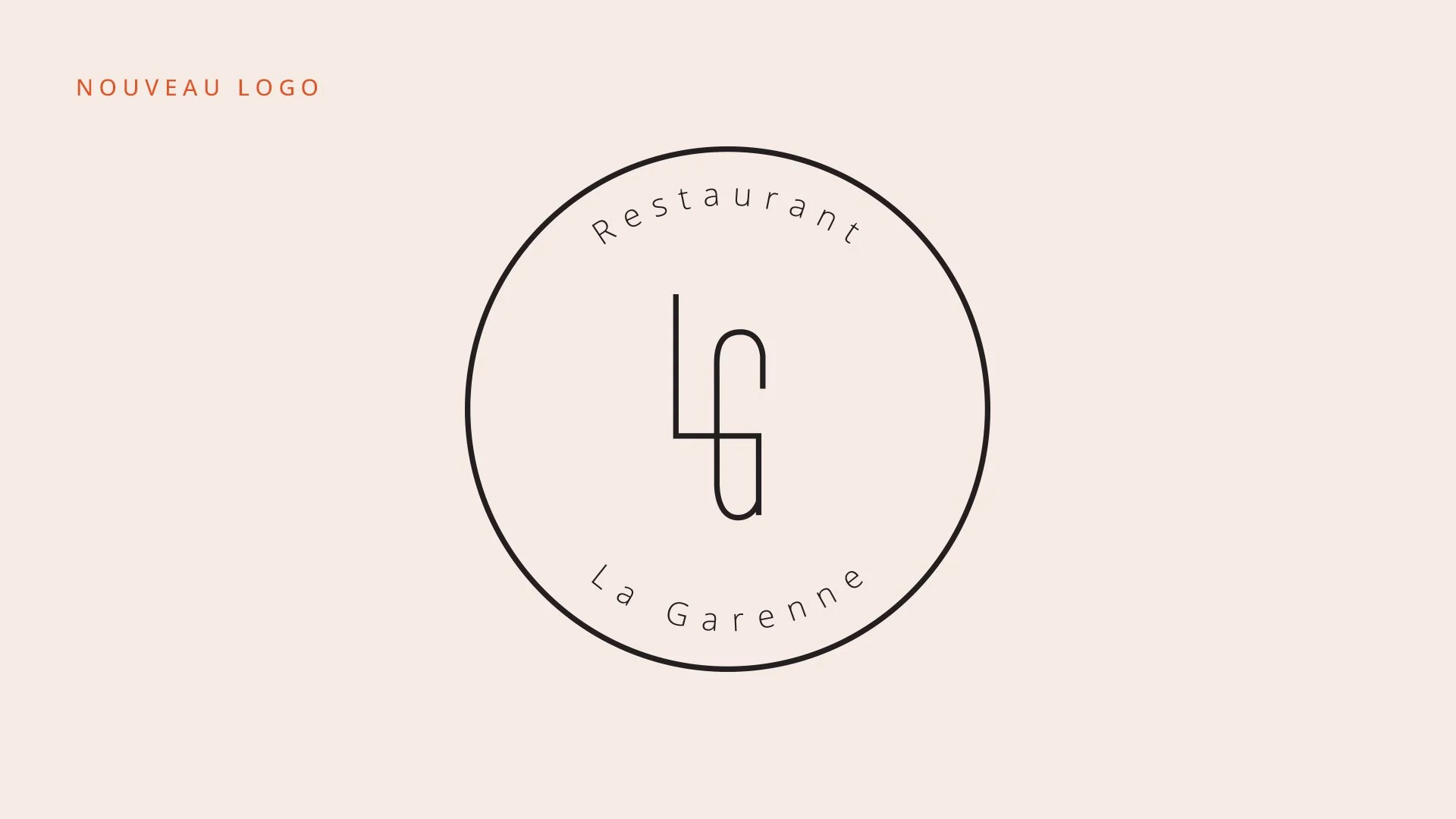 Nouveau logo d'un restaurant nommé La Garenne avec une inscription en cercle et un symbole stylisé au centre.