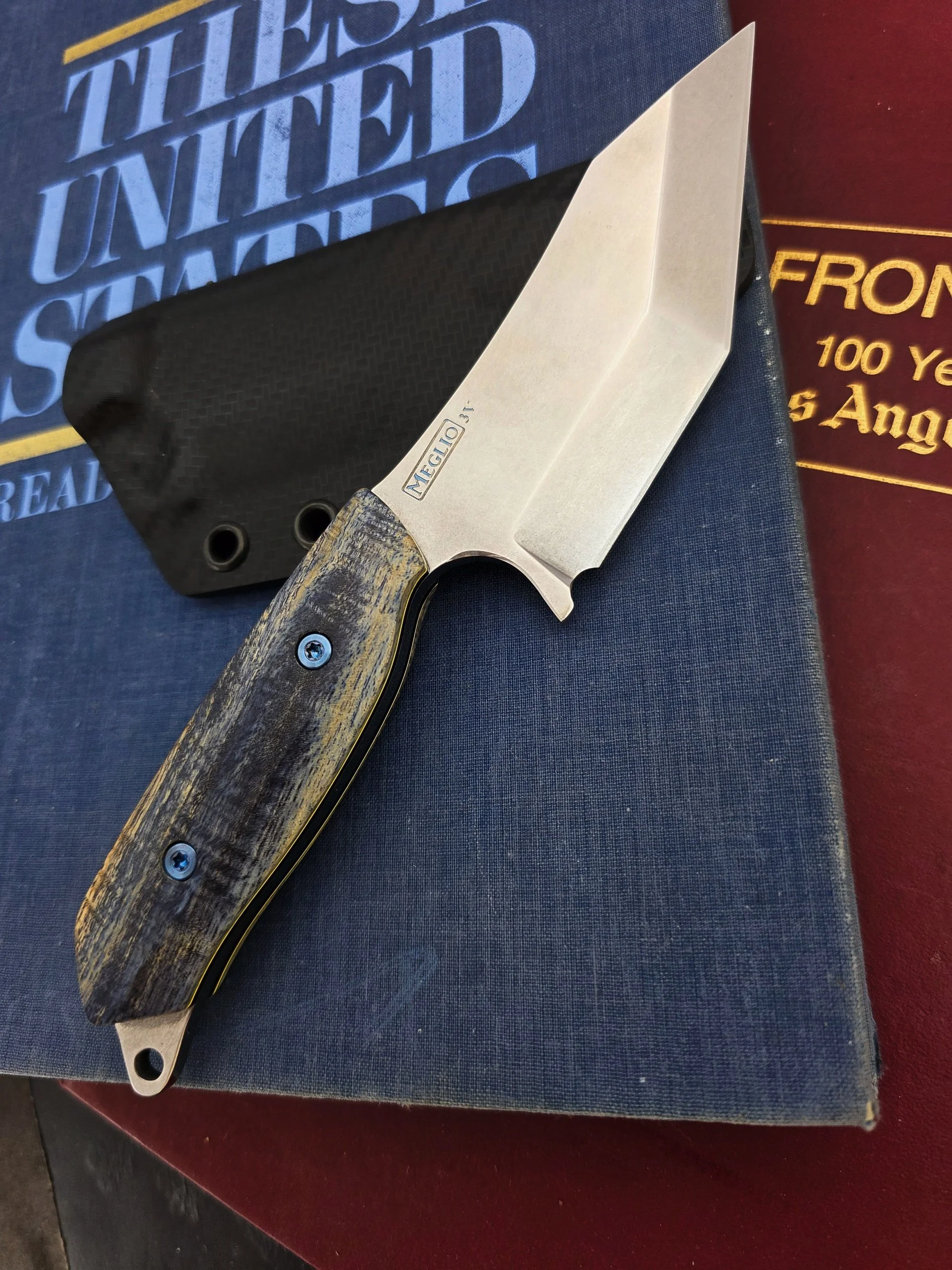 Semicustom 3V Tanto Blue Primavera