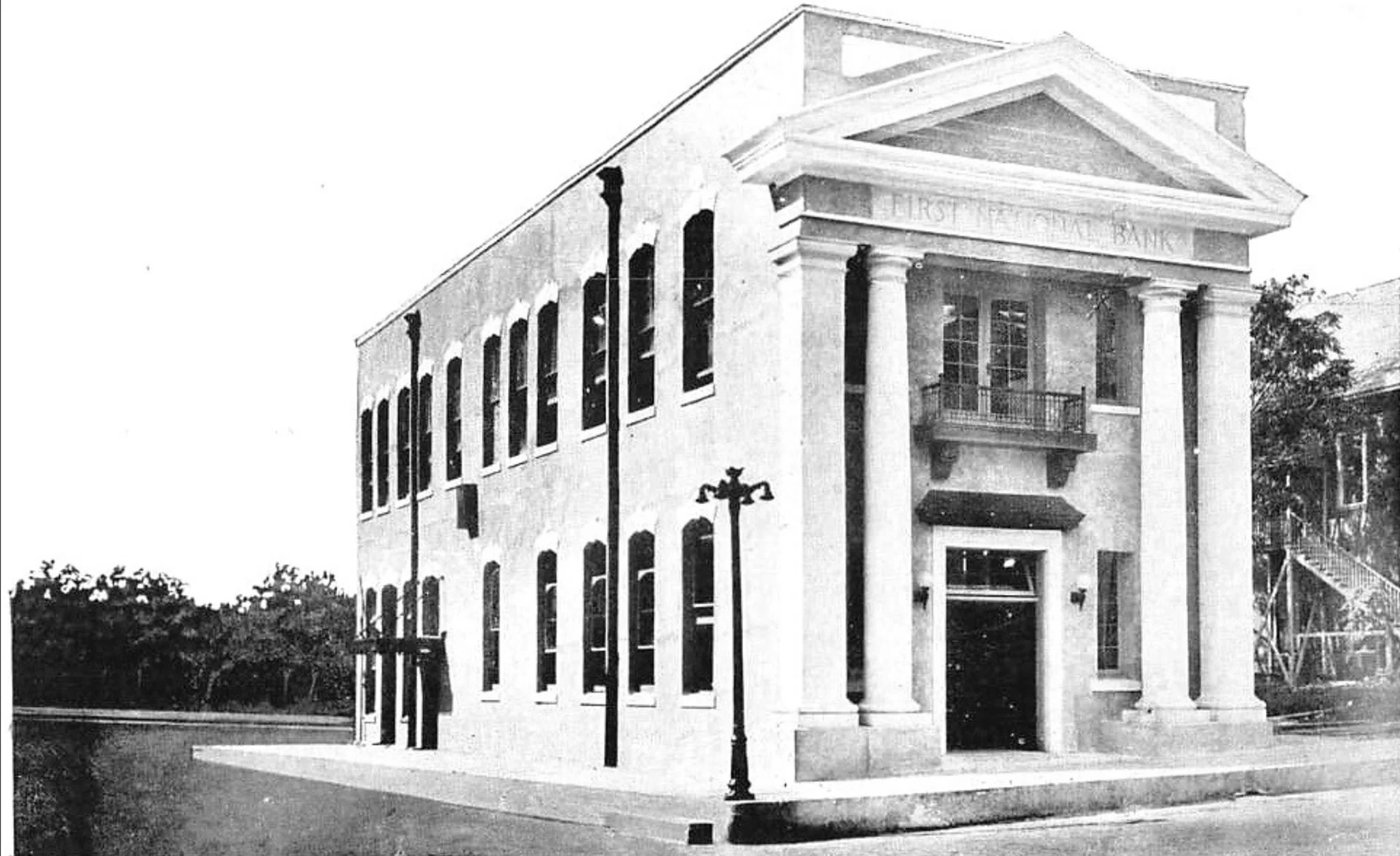 1 N Main St.jpg