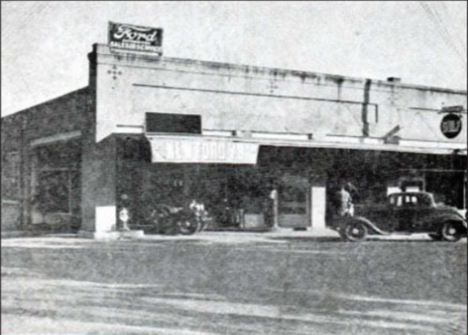 This image was taken in 1935. It was here around 1932 that Babe Ruth stopped by for service on his car and had lunch next door. - Robert Martinez Old Brooksville in Photos and Stories