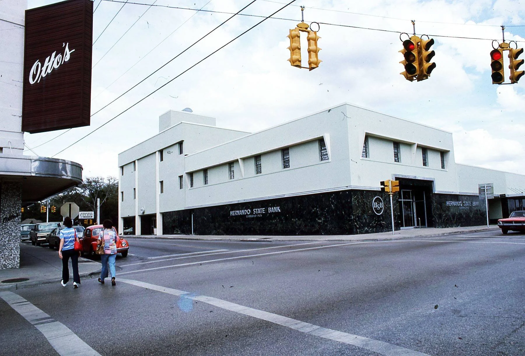 Hernando State Bank and Ottos (1975)