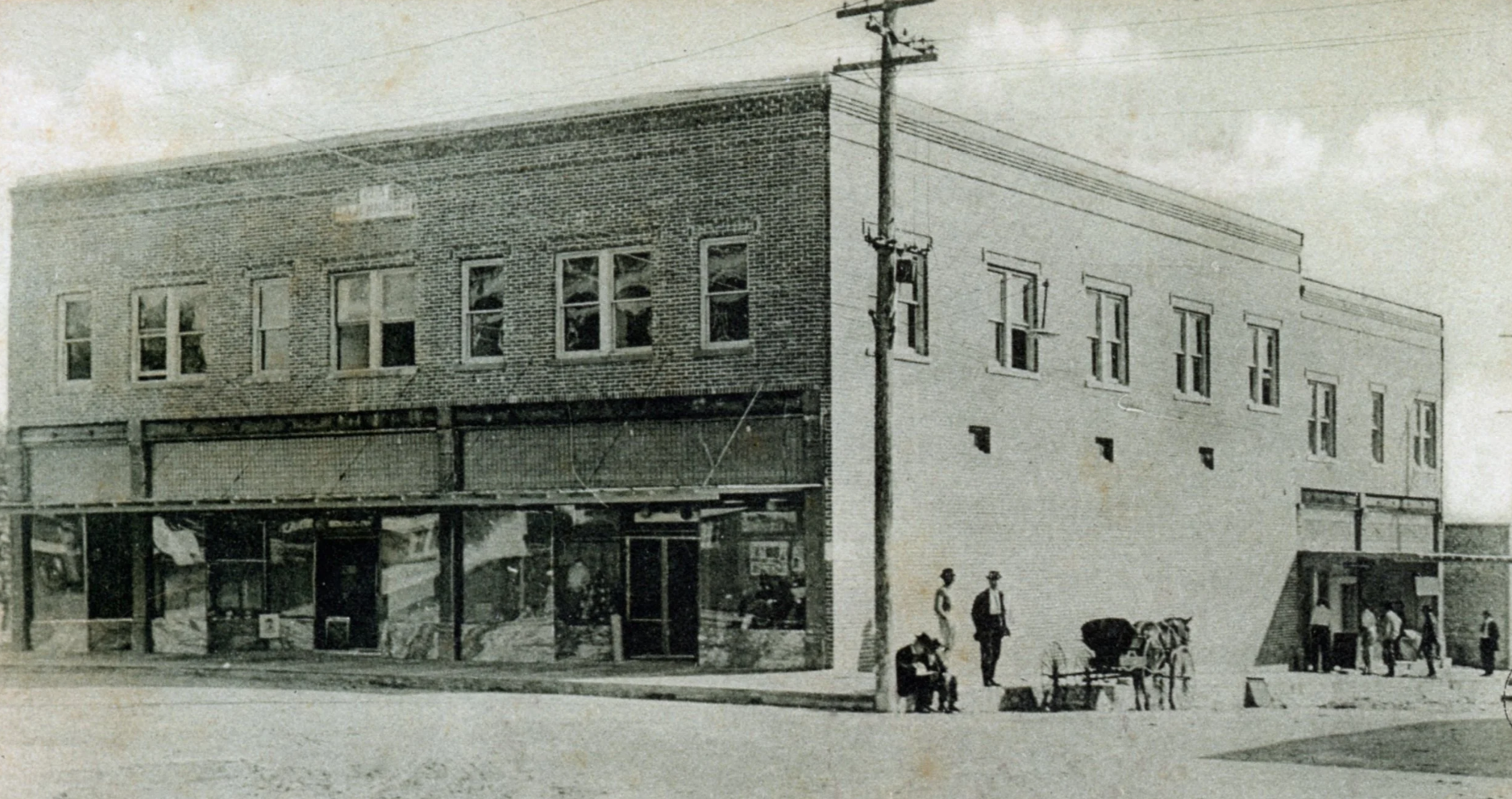 4 N Broad St