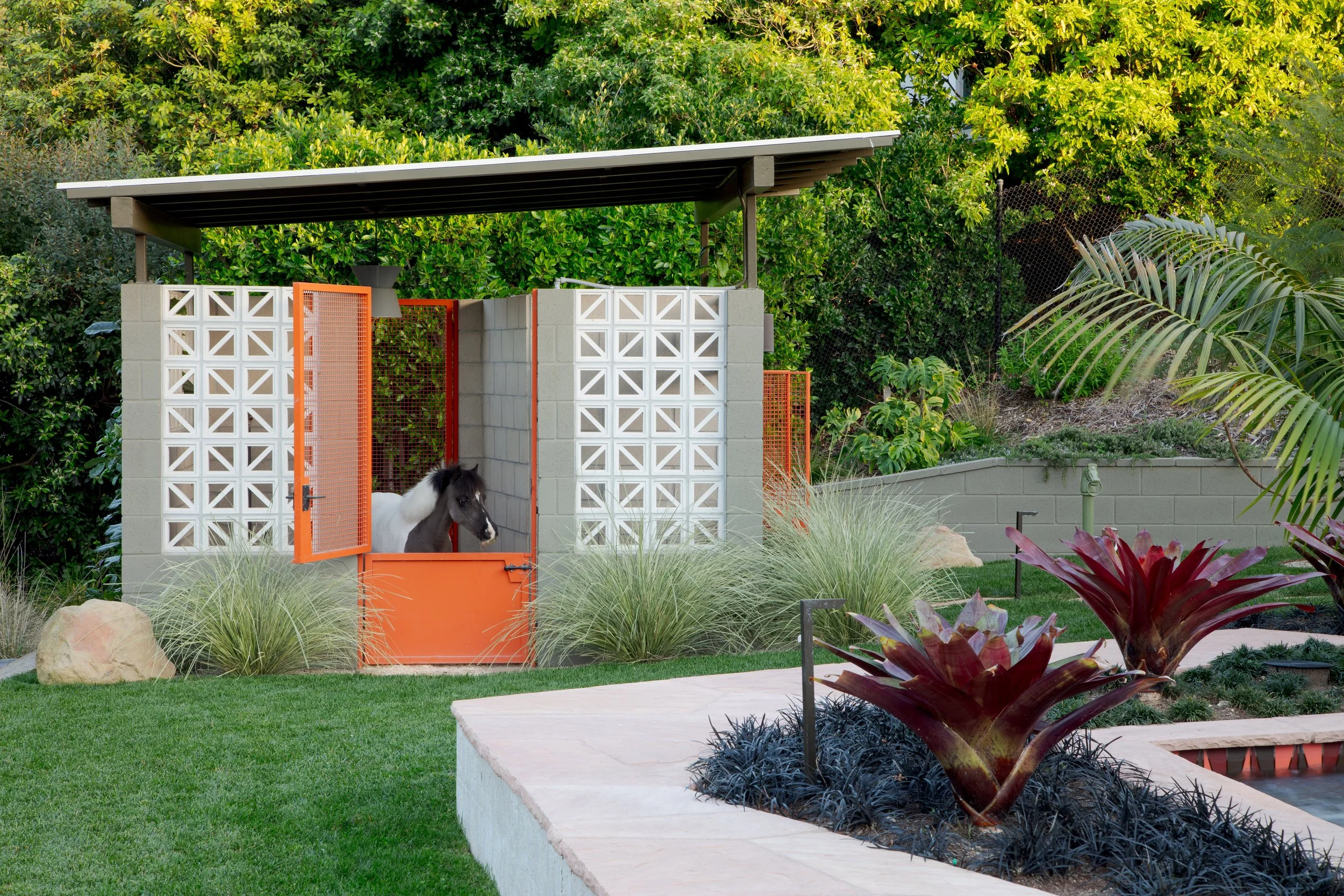 23 Las Alturas Circle-031_web.jpg
