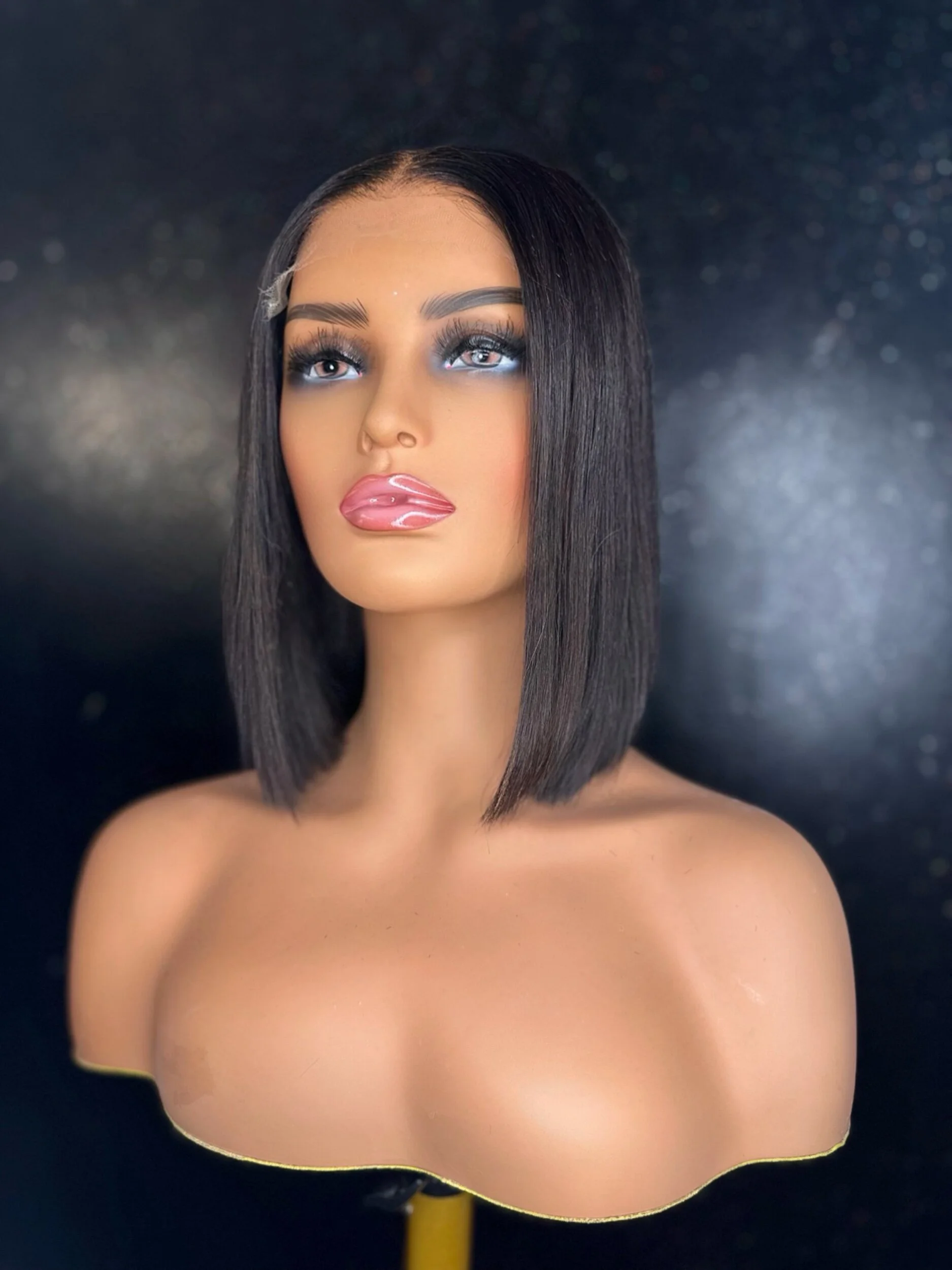MONIQUE - 10 INCH STRIAGHT BOB WIG