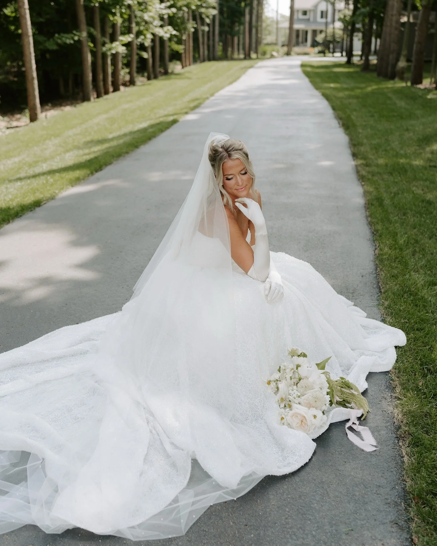 A moment for the bride ✨🪩 Excited to share more from this day! 

Vendors:
Florals: @drifterfloral 
Hair: @jamielvandenberg 
Makeup: @cstylebeauty23 
Videographer: @noblepathstudios 
Venue: @alaskahaus