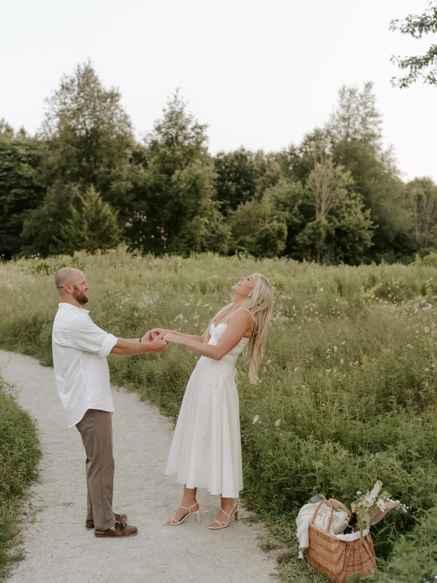 M&amp;Z 💍✨

Even though there is snow on the ground here I am still trying to share images from August 😂 Doing my best to play catch up with Instagram as things start to slow down a bit.