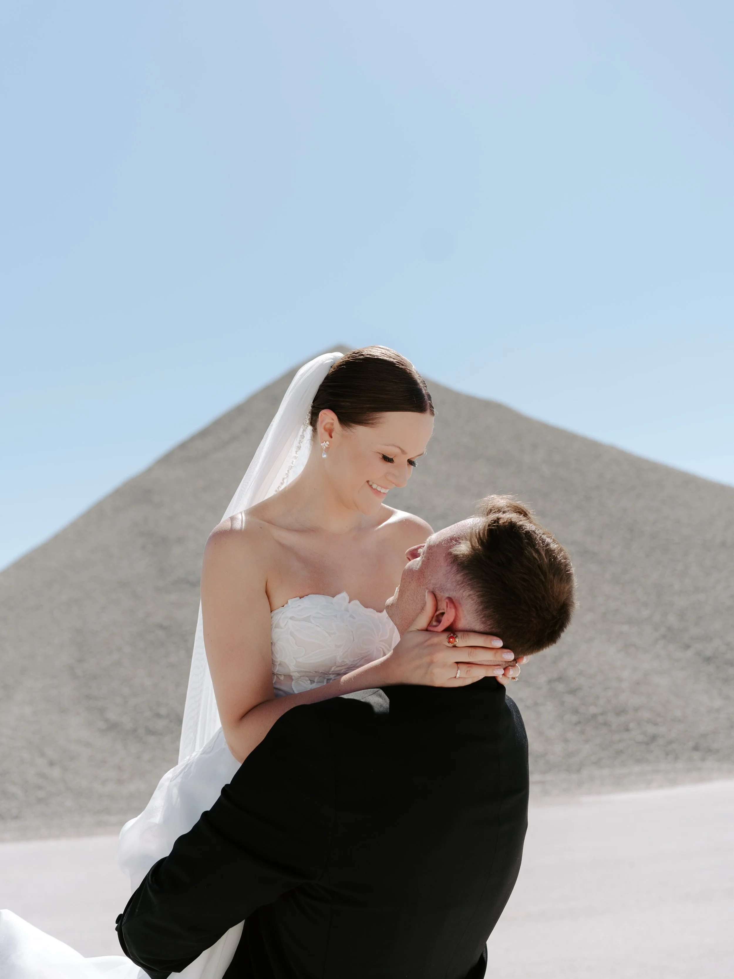 The prettiest blue skies for this Holland Wedding! I&rsquo;m currently working on updating my page with everything I&rsquo;ve been up to in the last few months so bear with me as I&rsquo;m posting non stop to get things up to date.

Vendors:
Venue: @