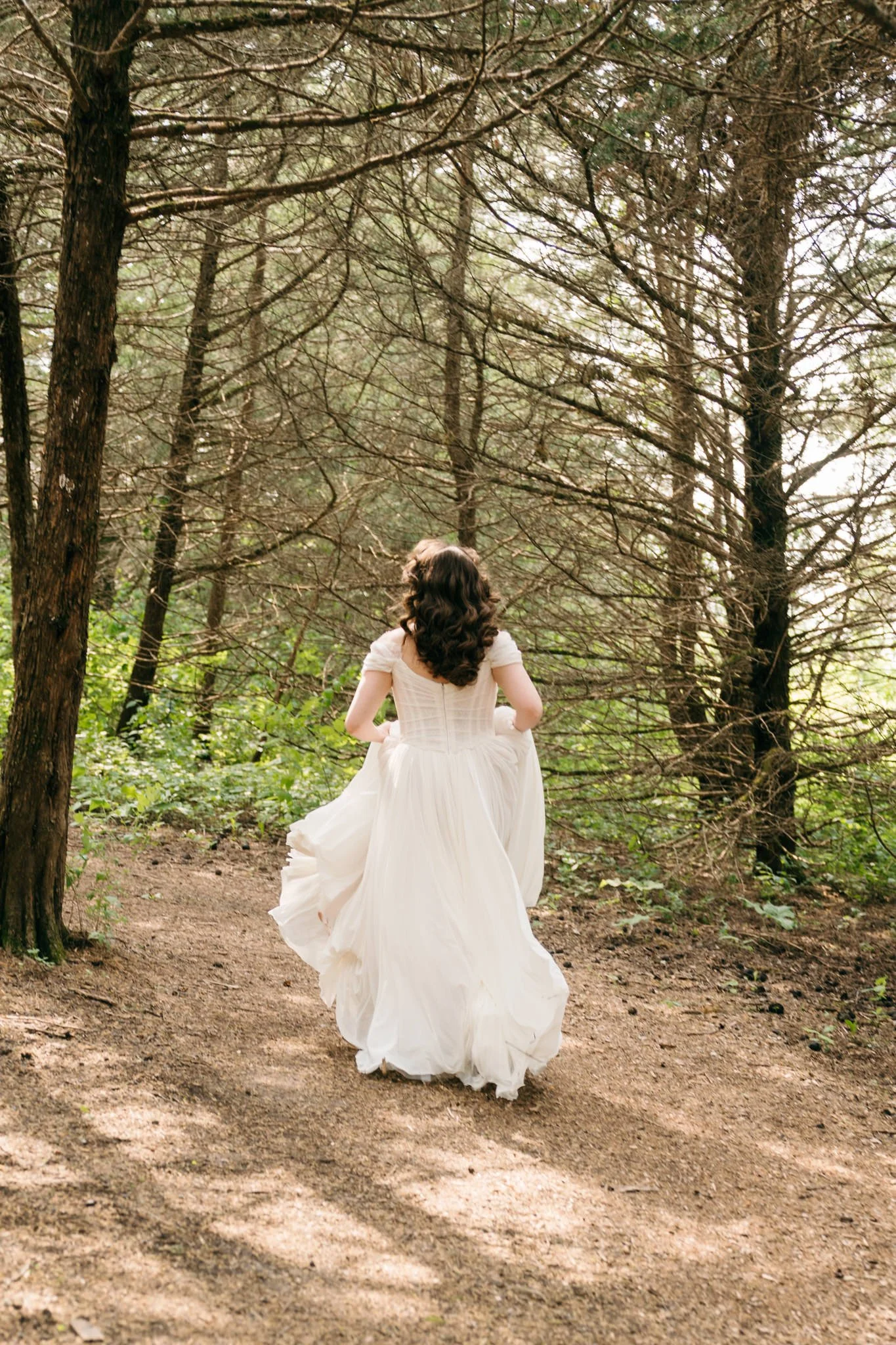 alyssaleicht-emily-zach-wedding-iris-aisle-2026-05-16-02488.jpg