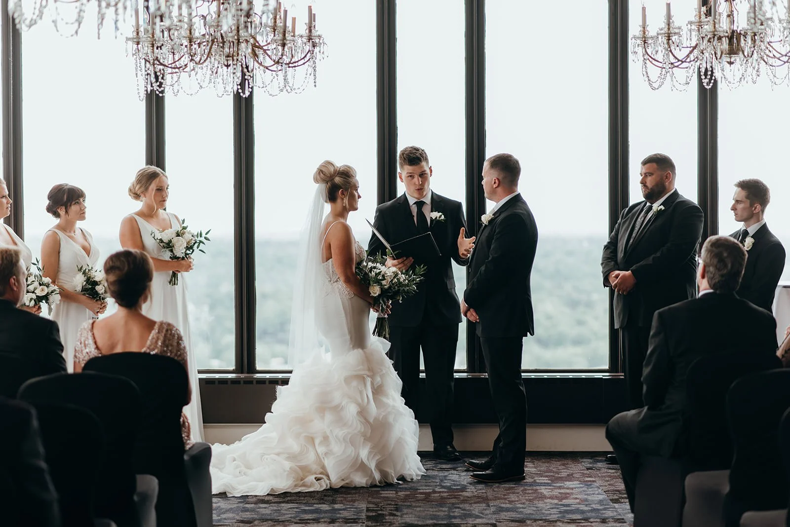 Luxurious Skyscraper Wedding with Sweeping Views