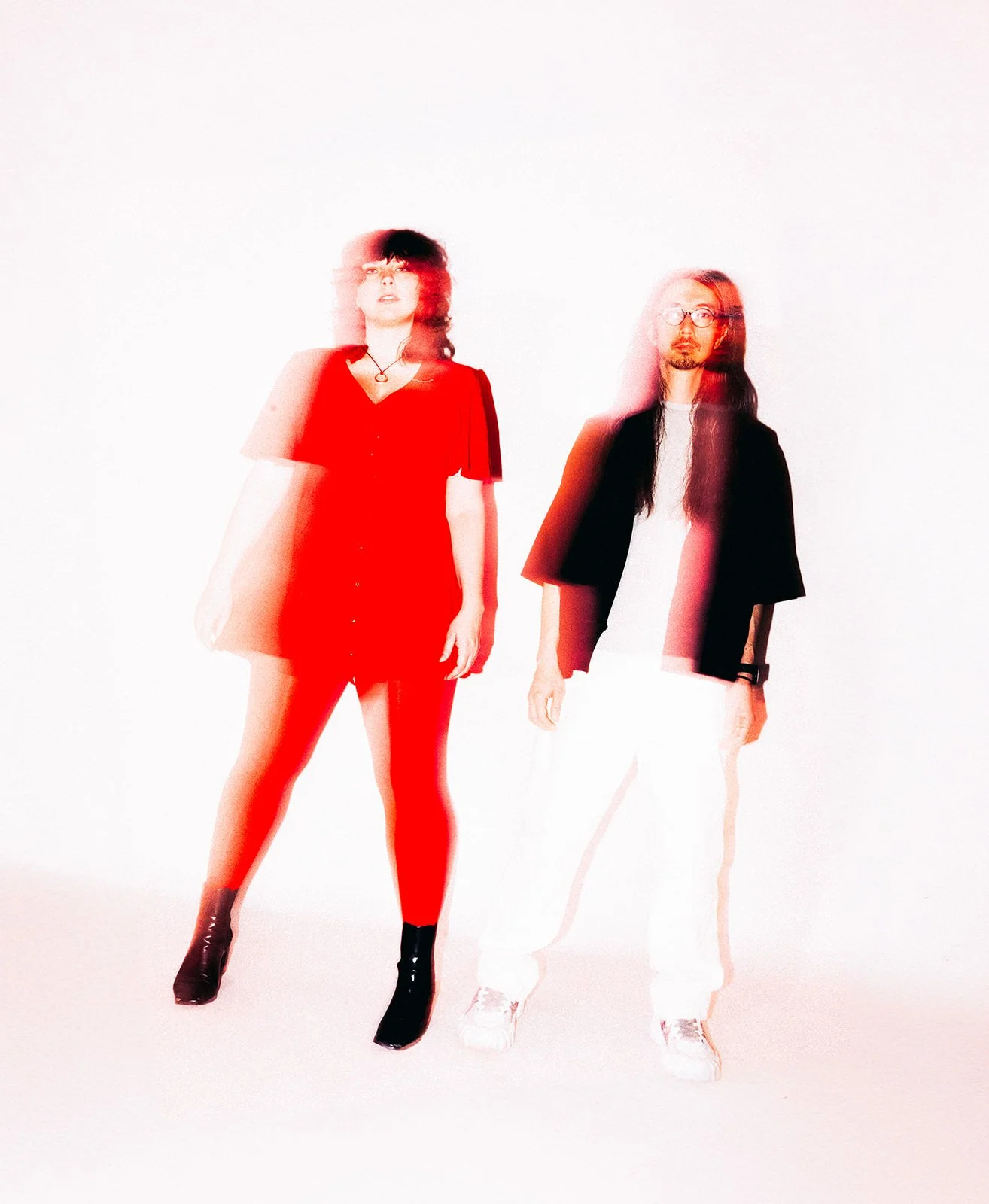 alyssaleicht-band-portrait-exhibition-holding-hour-mainframe-2024-05-12-04314.jpg