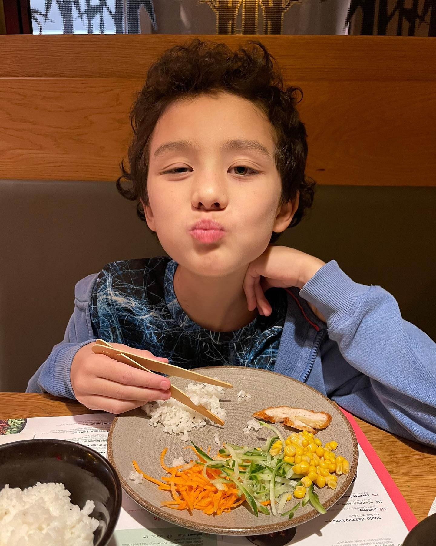 Henry loved @wagamama_uk , so his mum @sammieluk and I are very excited to be going to Ruby&rsquo;s Dinner Party tomorrow evening @livekindlyliveloudly , cooking with global exec chef @stevemangleshot and raising money for @cclg_uk .

Thank you @hua.