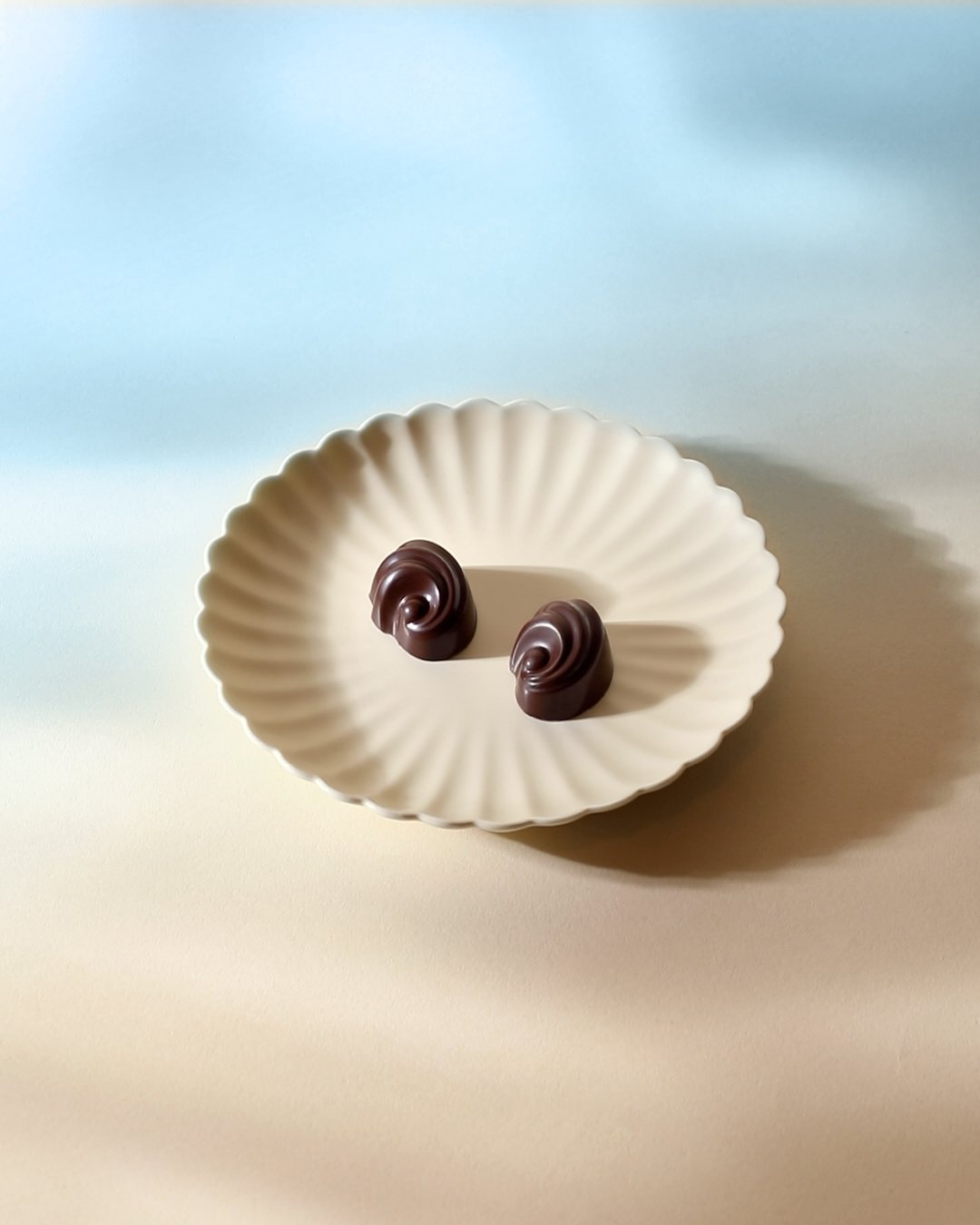 Godiva_S2_C1_Wider_2Shell_FINAL.jpg