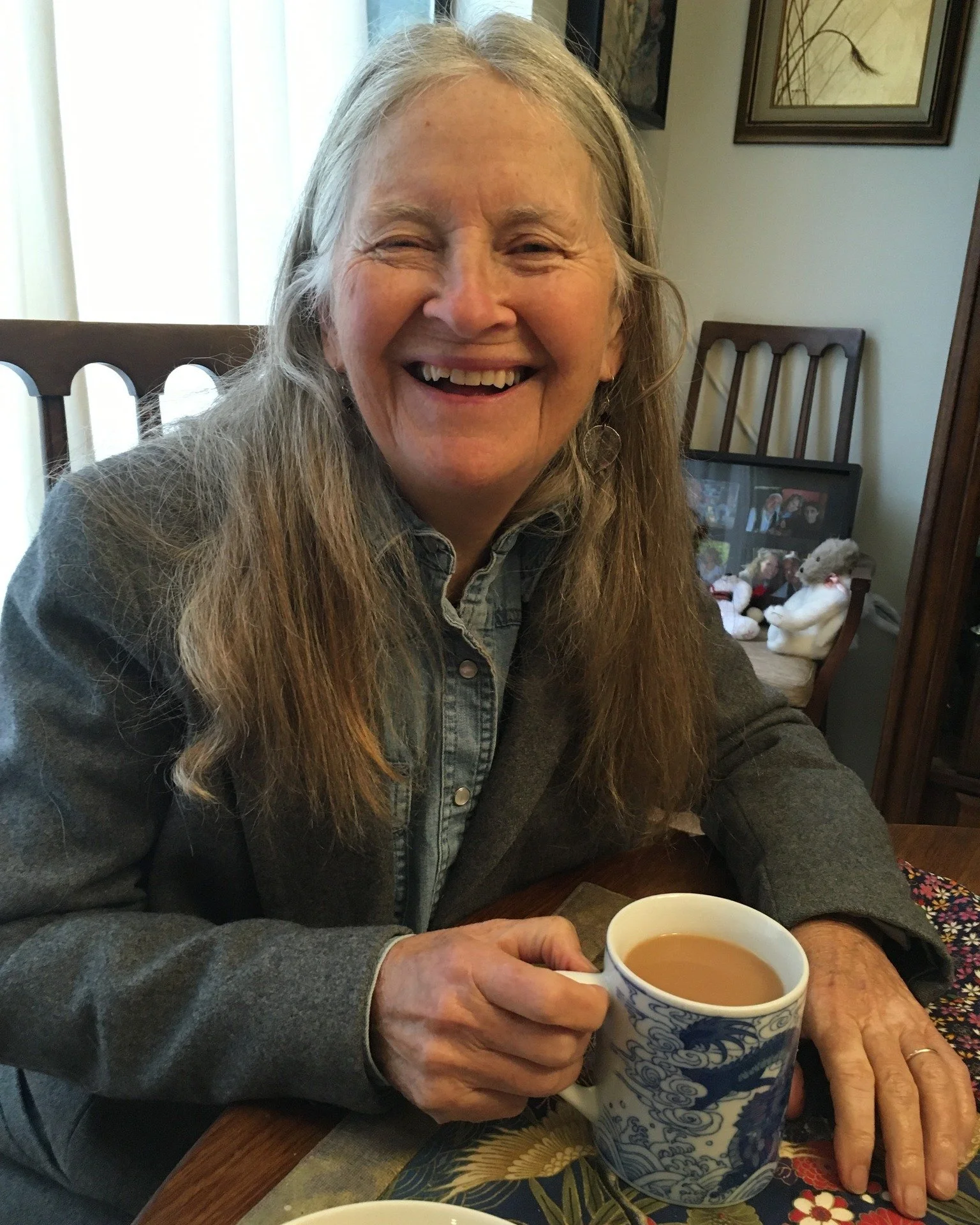 Recently I was blessed to spend my first-ever private time with Siobhan Robinsong (learn more about Siobhan here: https://www.timescolonist.com/islander/concert-honours-gettin-higher-choir-leader-10825662), co-founder of the Community Choir Leadershi