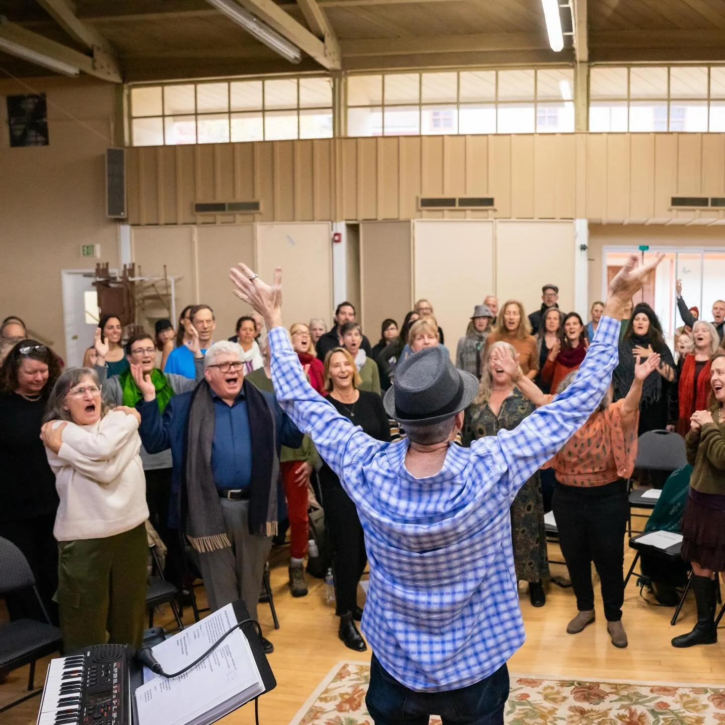 @congregationrodefsholom members: This Friday night, March 6th, I&rsquo;ll be leading community singing after services and dinner (singing will start at approximately 7:45) at Shabbat Unplugged. English-language songs of hope, resilience, belonging, 