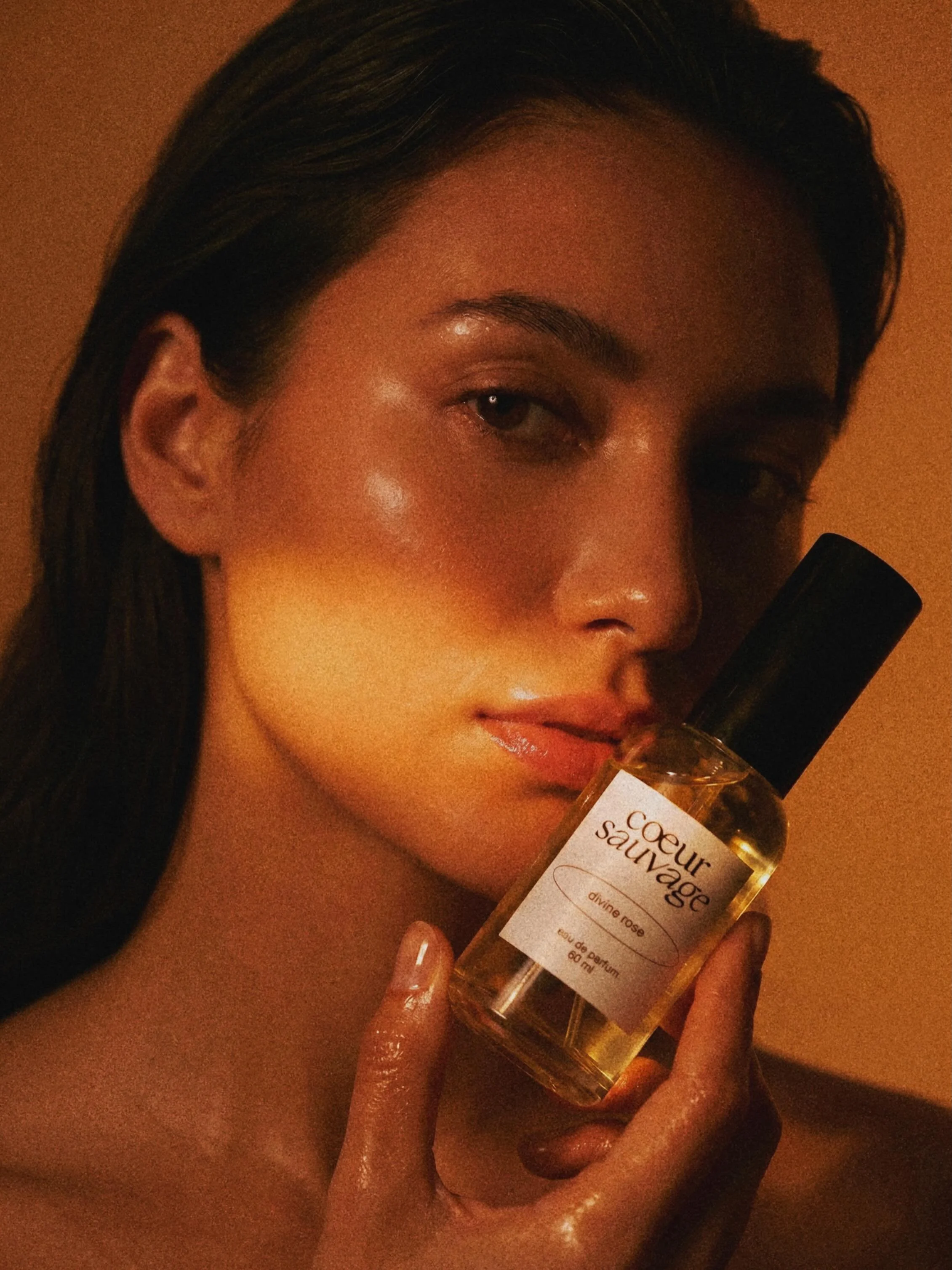 maison c&oelig;ur sauvage &mdash; divine rose

elevated scents 
crafted with intention 
handmade in Montreal
100% vegan and natural