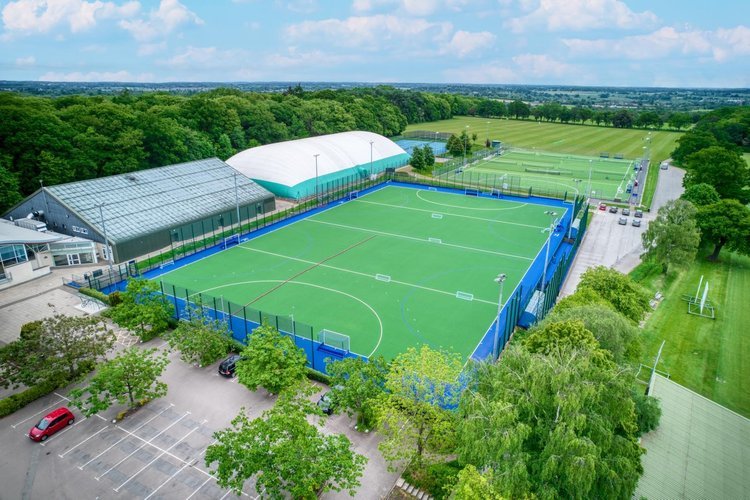 Arsenal-football-Academy-soccer-summer-camps-Haileybury-school-exsportise-summer-schools-artificial-grass.jpg