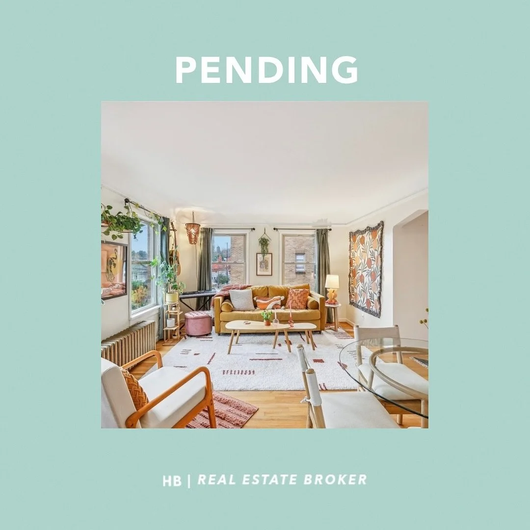 Very nice condo purchase by my buyer in upper Queen Anne. It&rsquo;s cozy but the space is used so well. I was able to help my buyer negotiate $20k off the list price. So happy for my buyer to spend time here! 

#queenanneseattle 
#buyingseattle
#sel