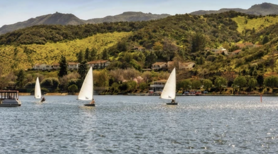 Boats sailing on Westlake