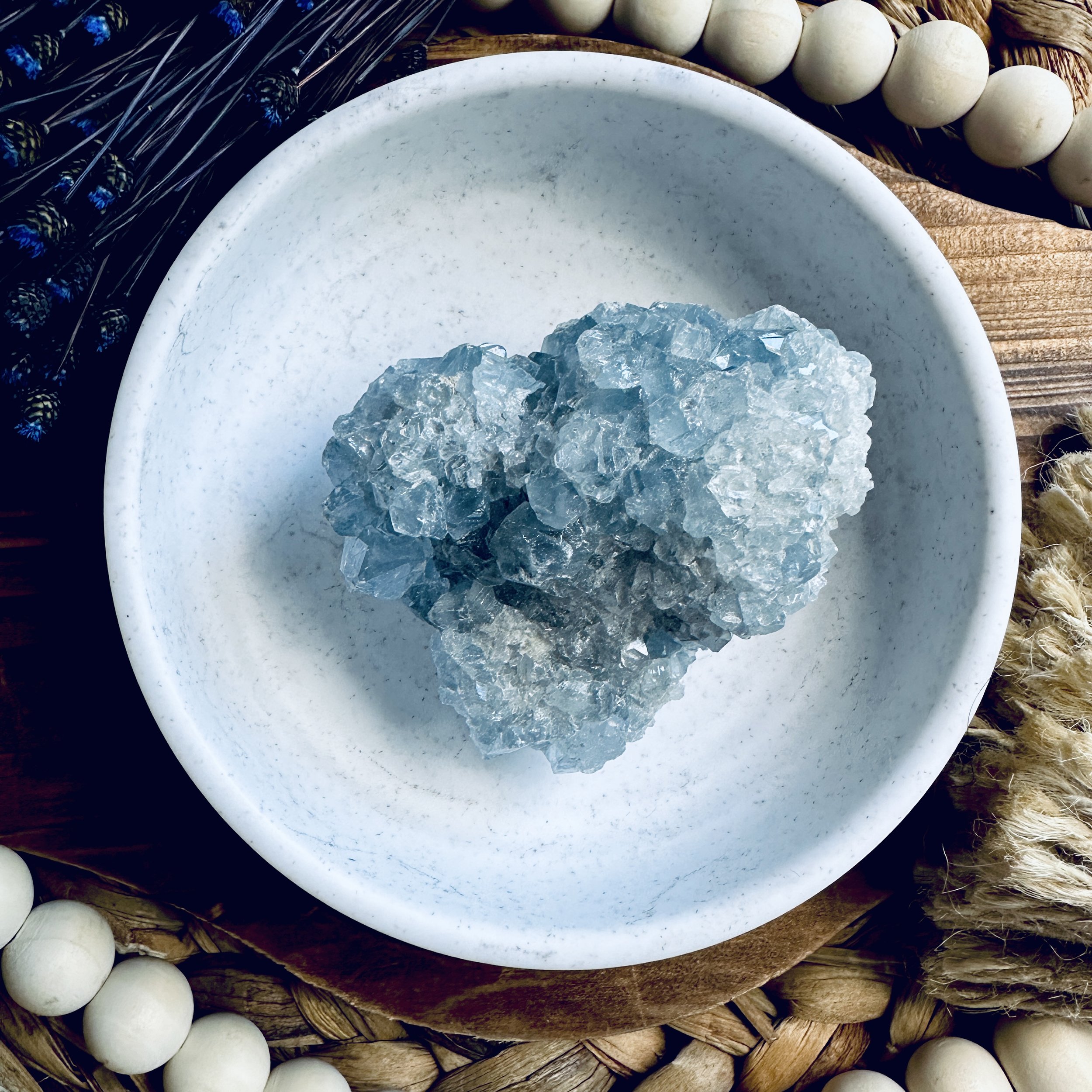 Celestite_crystal_soyeleen.com