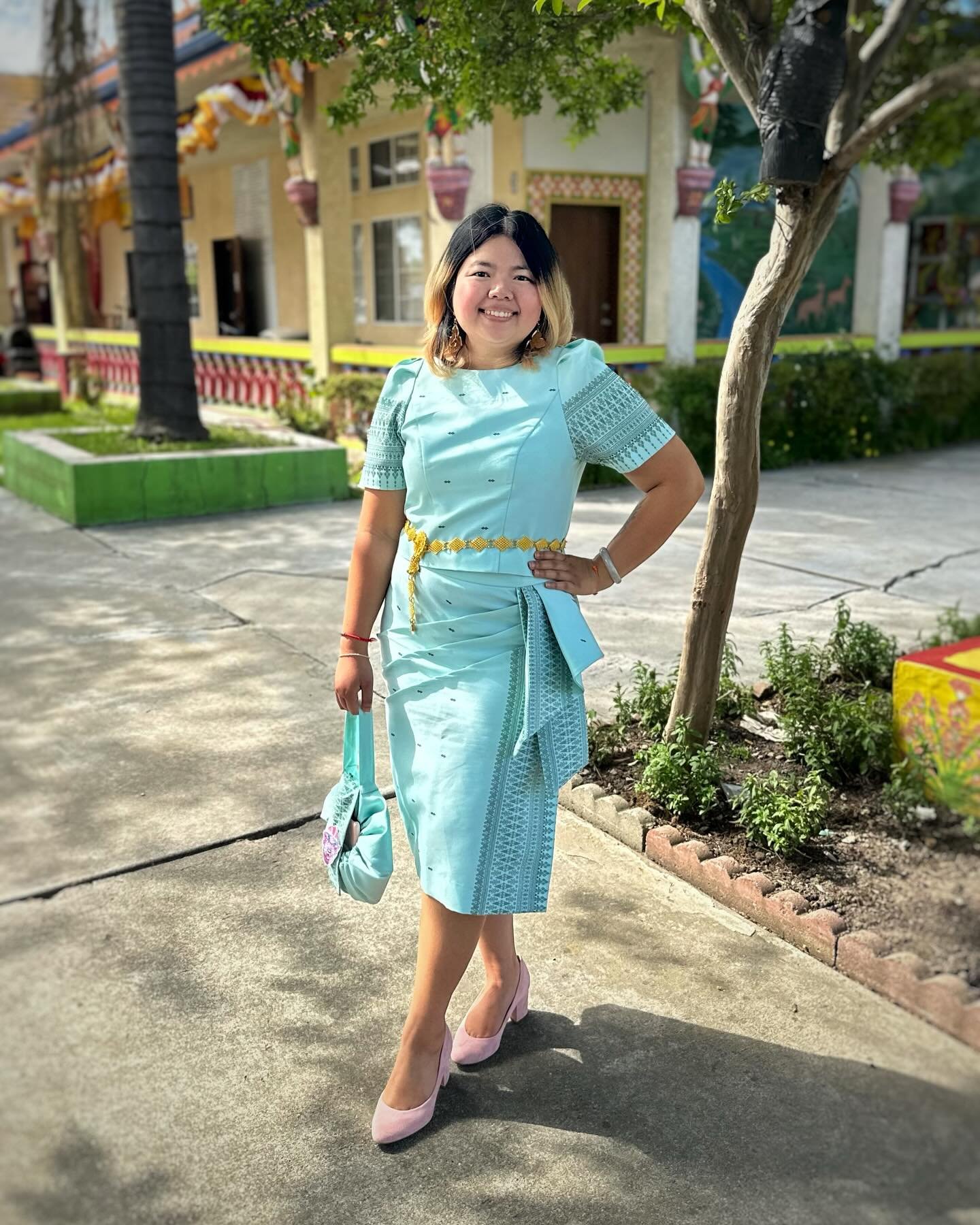 This past year, we worked with @mealeacollection to design this new year set! She looks absolutely gorgeous in this pastel blue seung 2 piece outfit.

The design is versatile, temple ready and can be worn for many other types of occasions. The added 