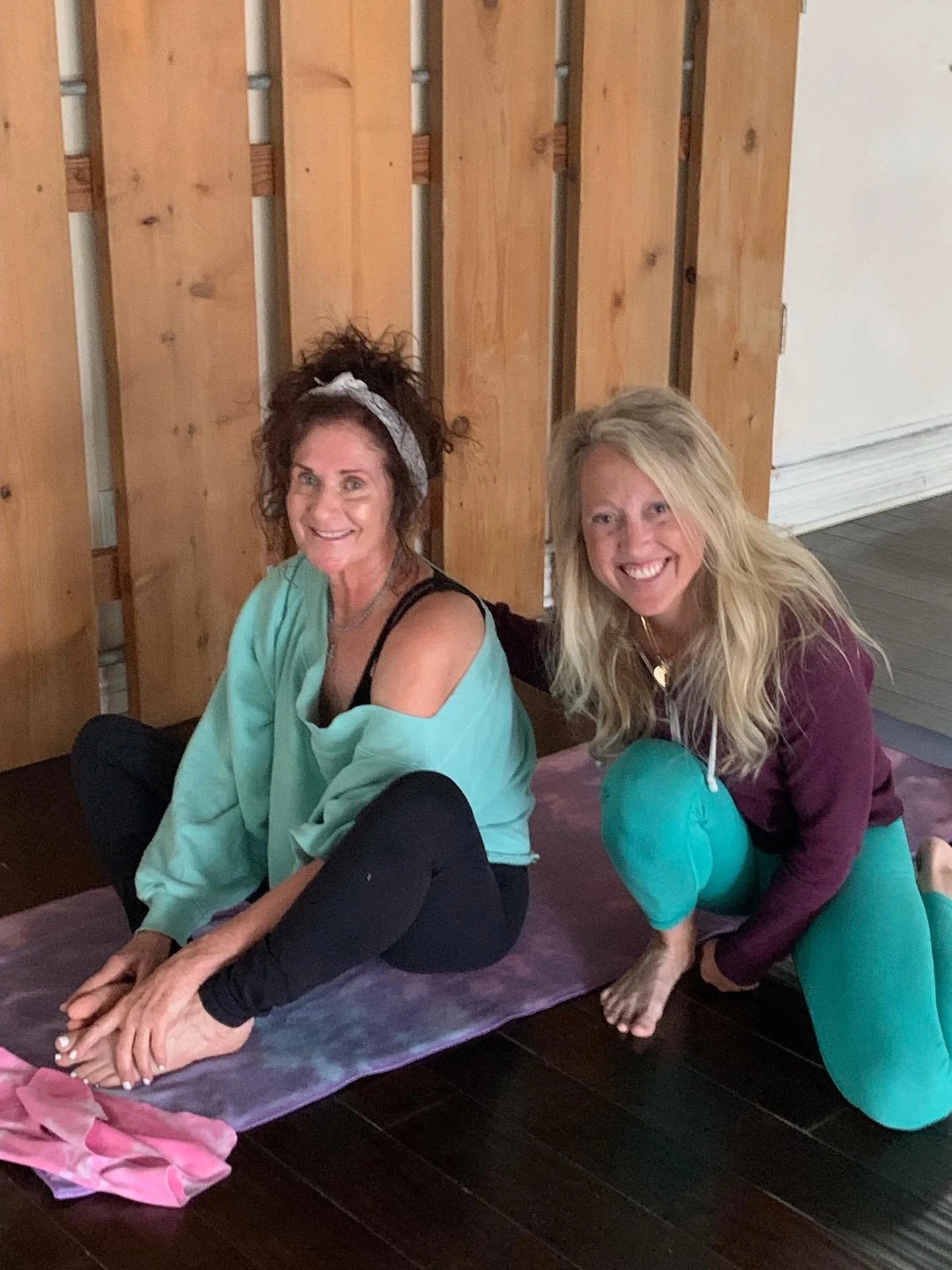 Happy Monday! Mondays can have us feeling back to the grind but prioritizing self-care makes all the difference. Have you yoga&rsquo;d today?? If you haven&rsquo;t found that post yoga glow and smile yet, we have 3 more classes this afternoon! #seeyo