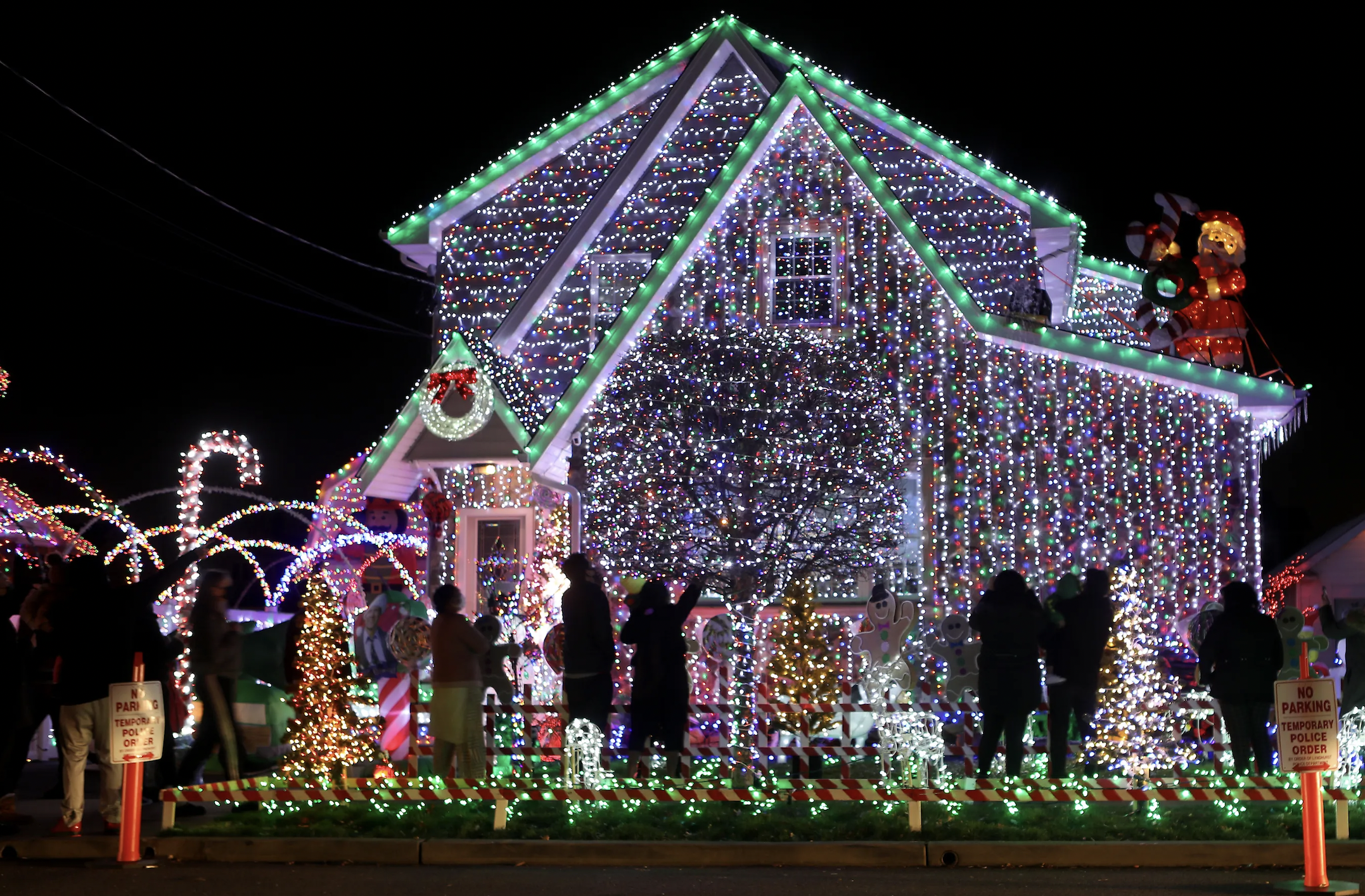 40+ FREE Family-Friendly Christmas Events in Edmonton Area